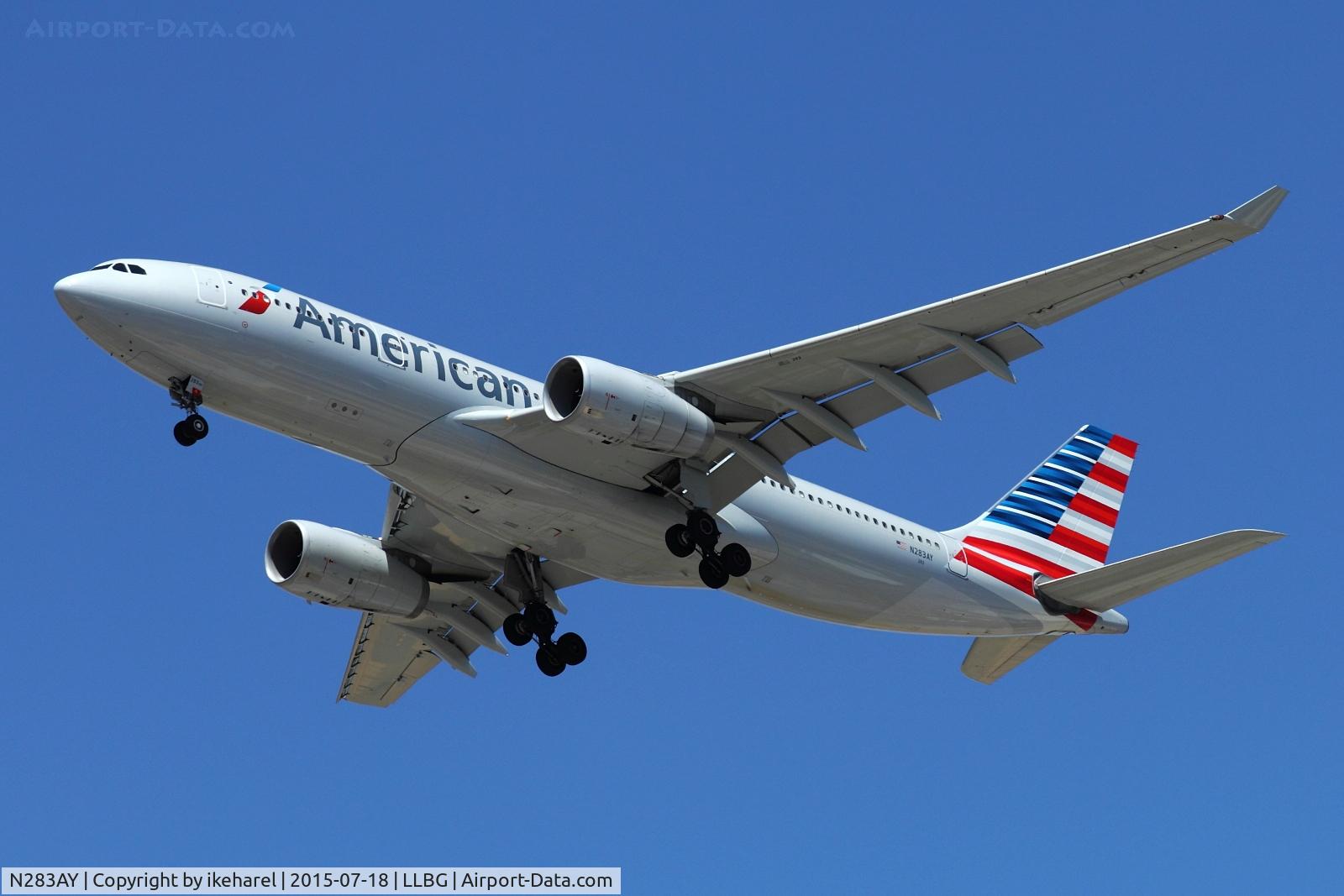 N283AY, 2009 Airbus A330-243 C/N 1076, Landing from Philadelphia, USA, on runway 30.