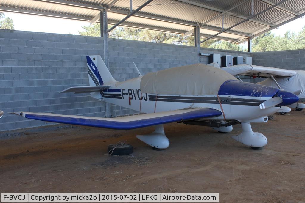 F-BVCJ, Robin DR-400-180 Regent C/N 898, Parked
