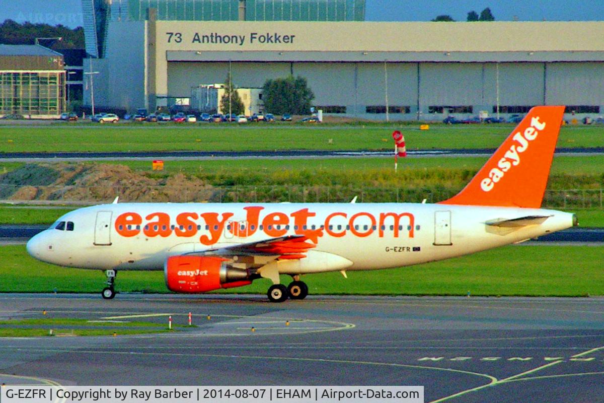 G-EZFR, 2009 Airbus A319-111 C/N 4125, Airbus A319-111 [4125] (EasyJet) Amsterdam-Schiphol~PH 07/08/2014