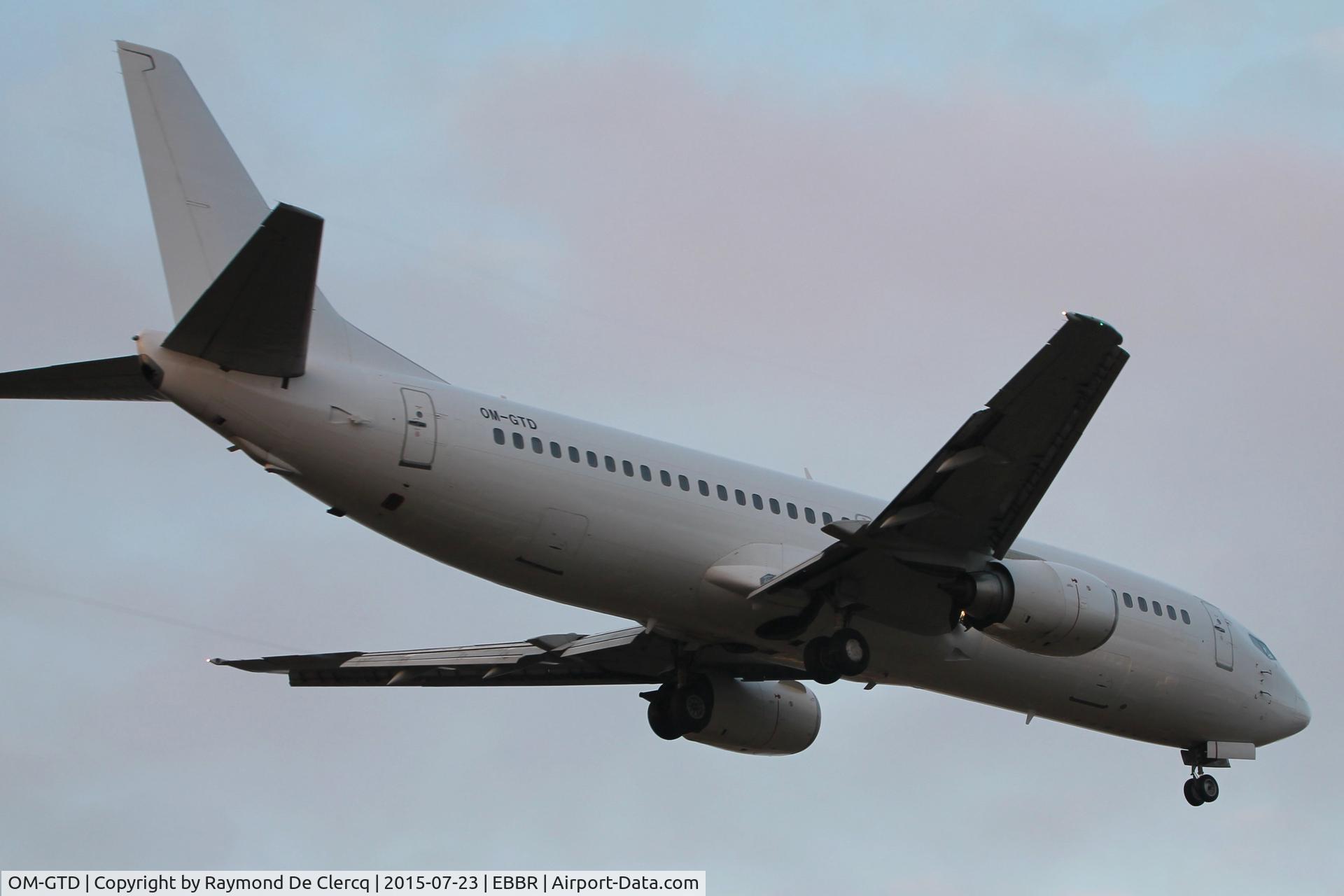 OM-GTD, 1993 Boeing 737-46J C/N 27171, Landing at Brussels Airport rwy 25R.
