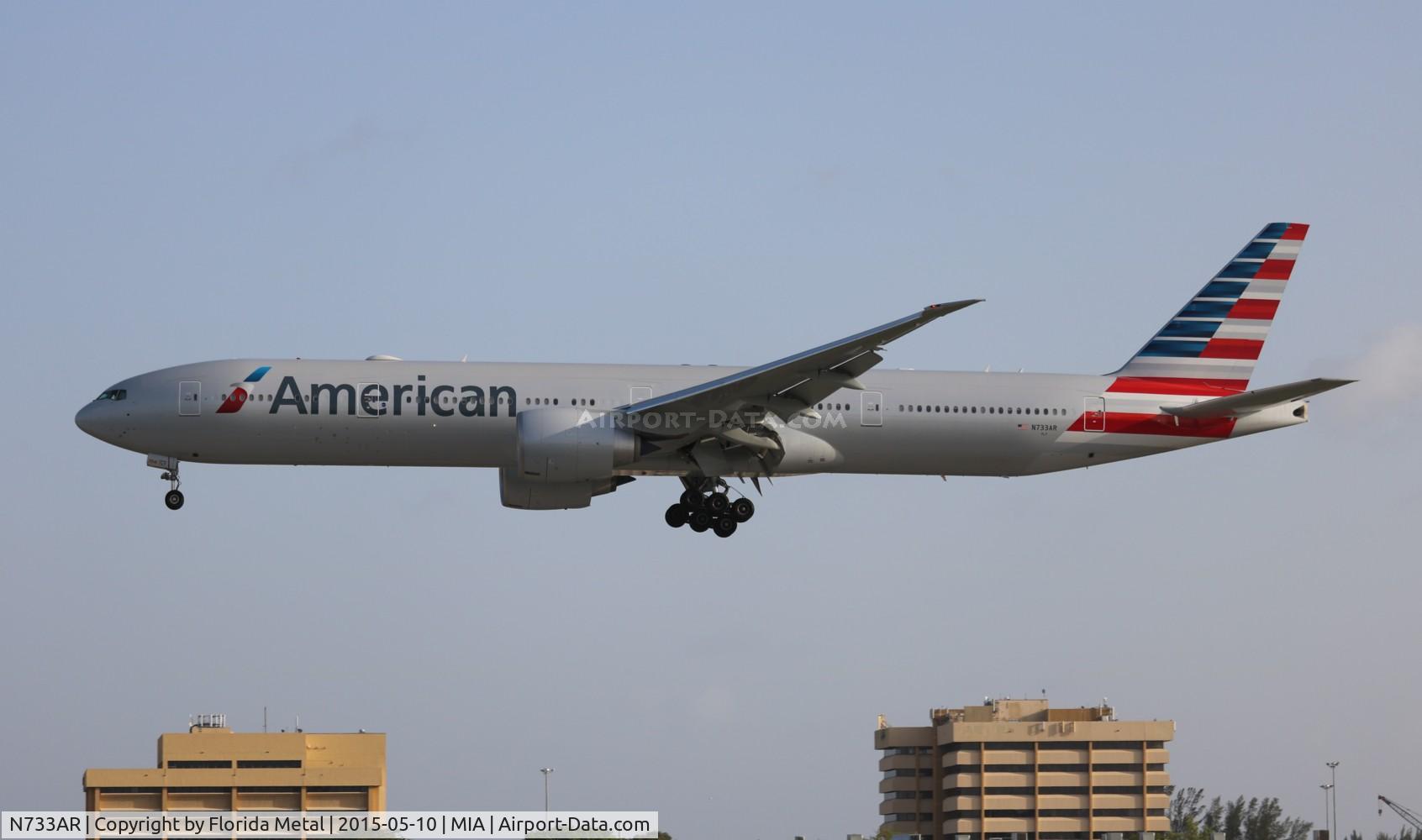 N733AR, 2015 Boeing 777-323/ER C/N 33524, American