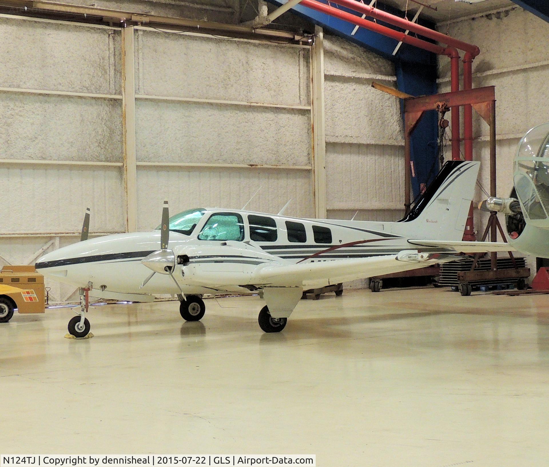 N124TJ, 1978 Beech 58 Baron C/N TH-923, 1978 BEECH 58 BARON
