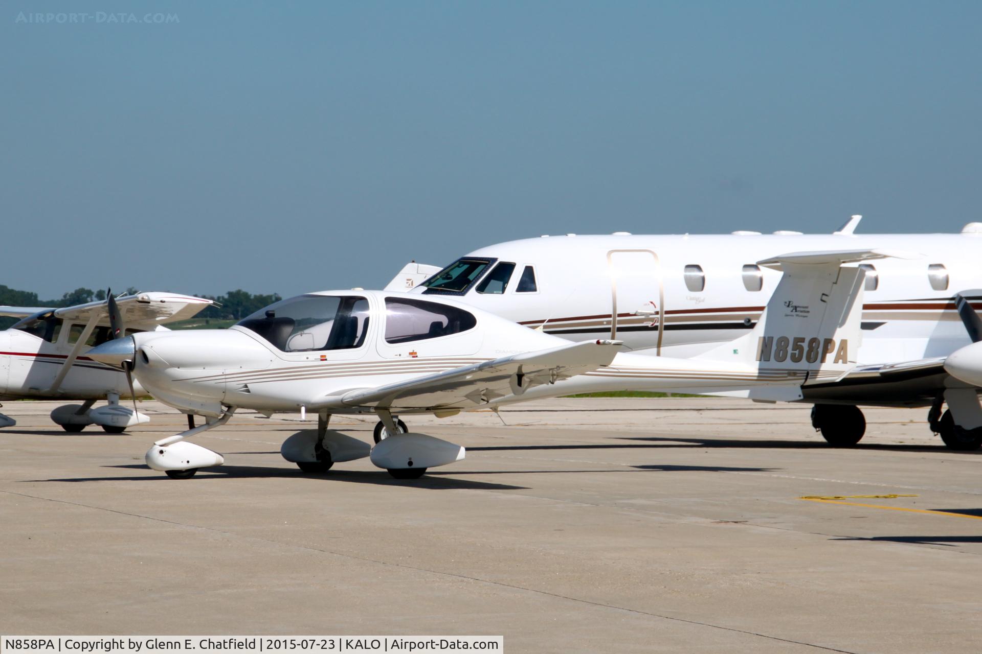 N858PA, Diamond DA-40 Diamond Star C/N 40.258, Found on the ramp