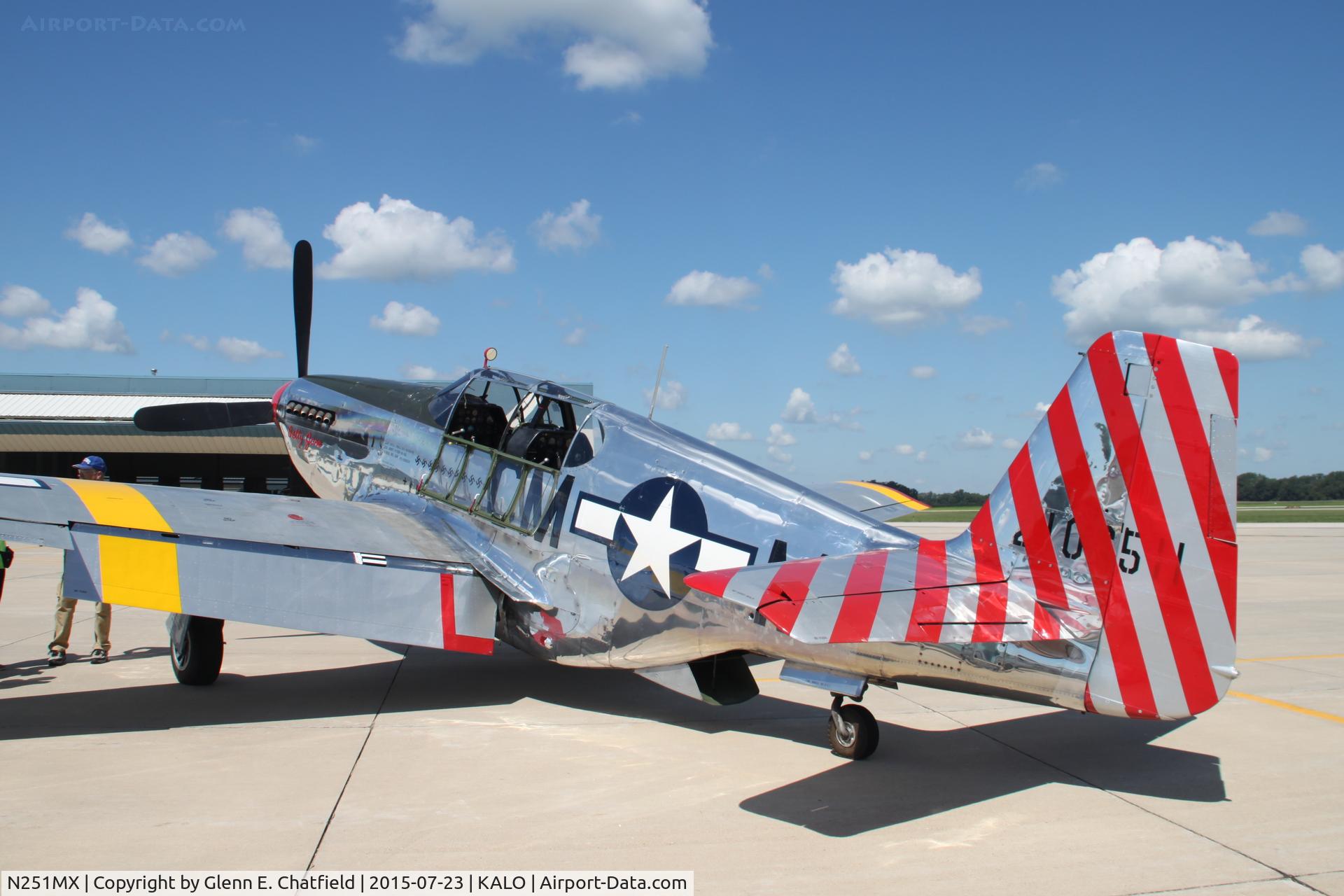 N251MX, 1943 North American P-51C-10 Mustang C/N 103-22730, Visiting for tours