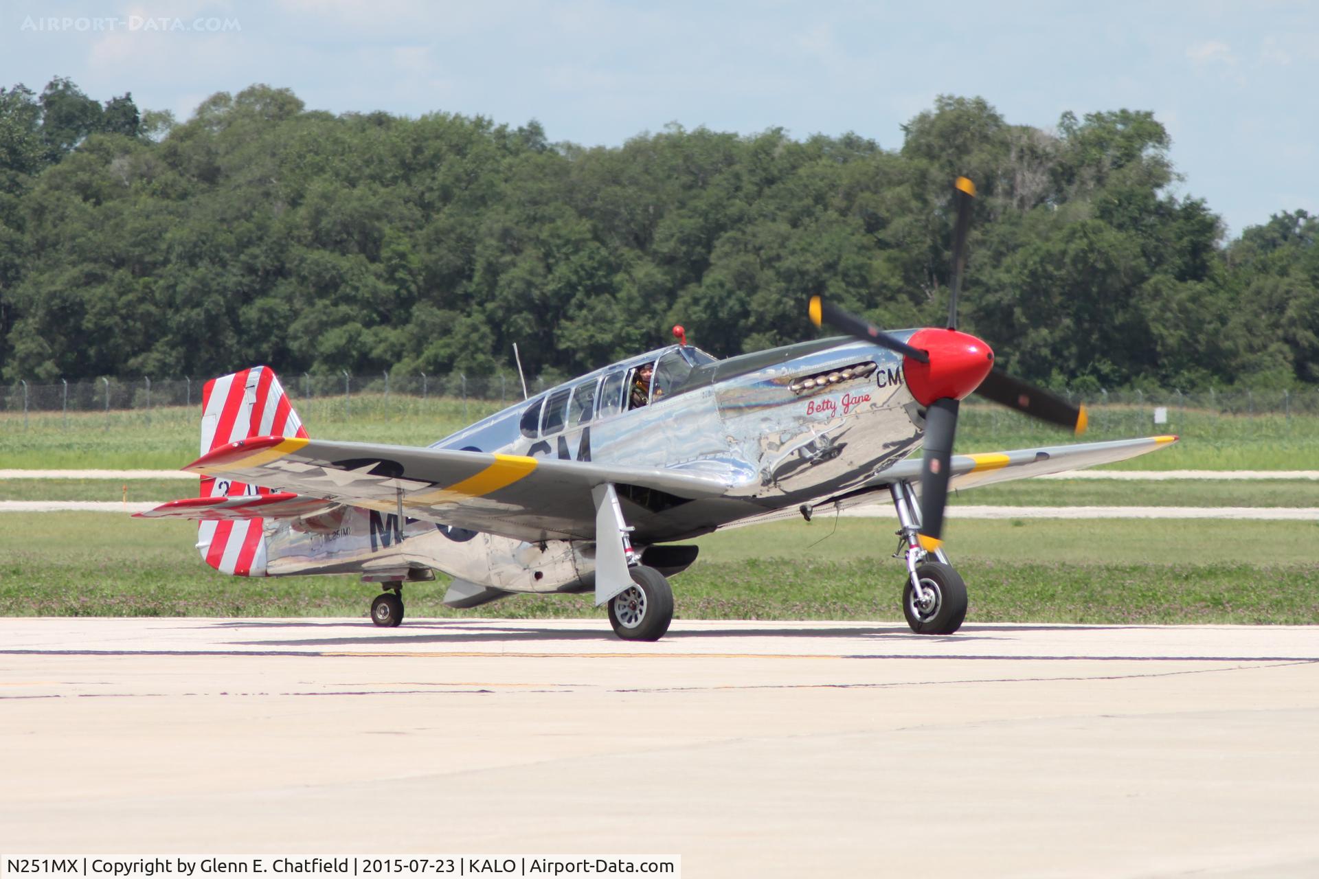 N251MX, 1943 North American P-51C-10 Mustang C/N 103-22730, Visiting for tours