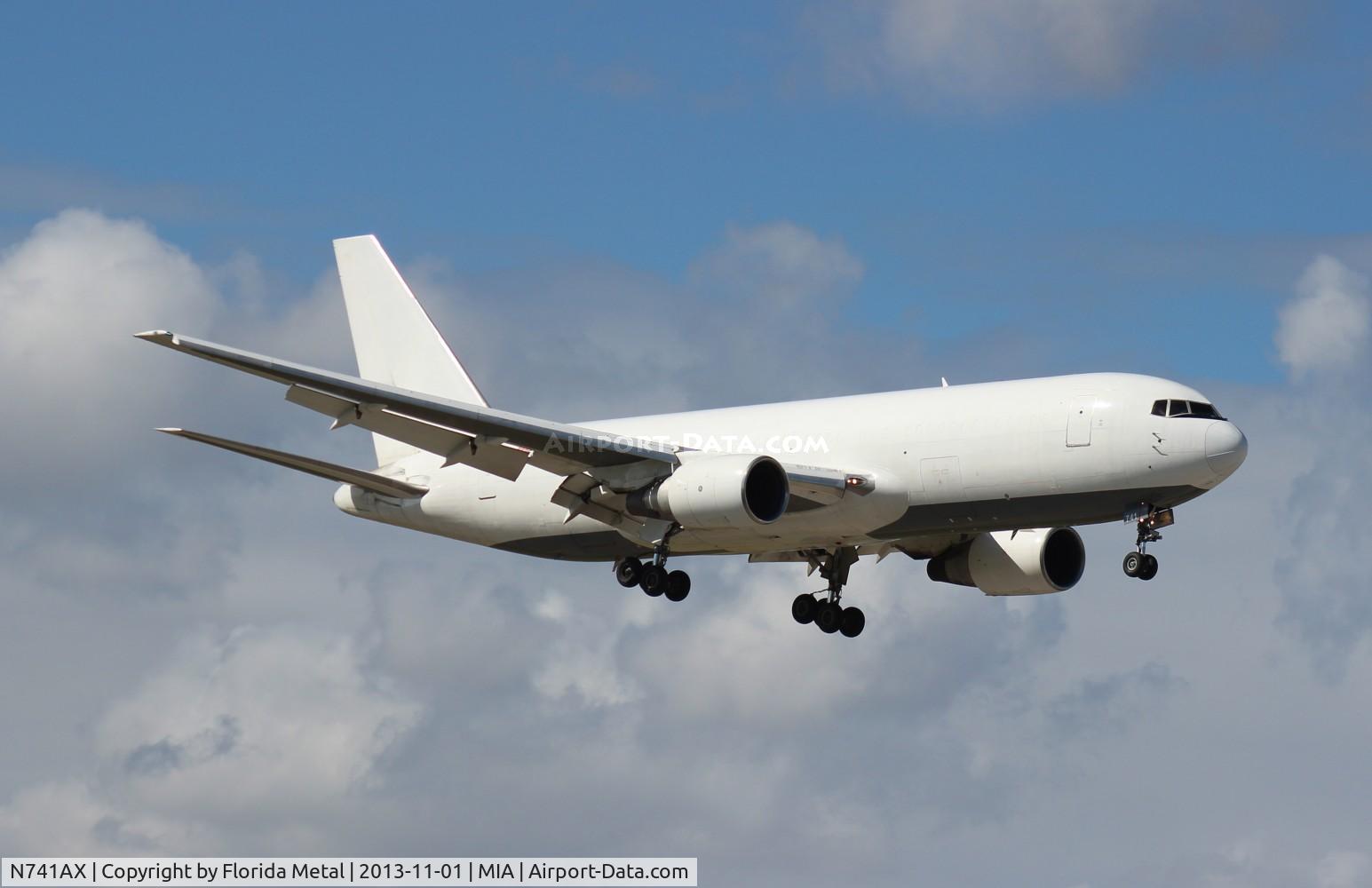 N741AX, 1982 Boeing 767-232 C/N 22215, ABX 767-200