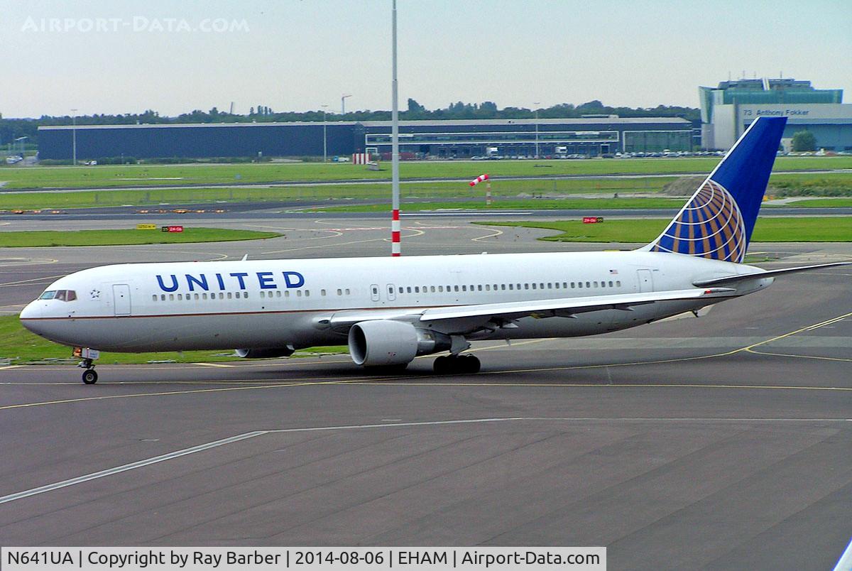 N641UA, 1991 Boeing 767-322/ER C/N 25091, Boeing 767-322ER [25091] (United Airlines) Amsterdam-Schiphol~PH 06/08/2014