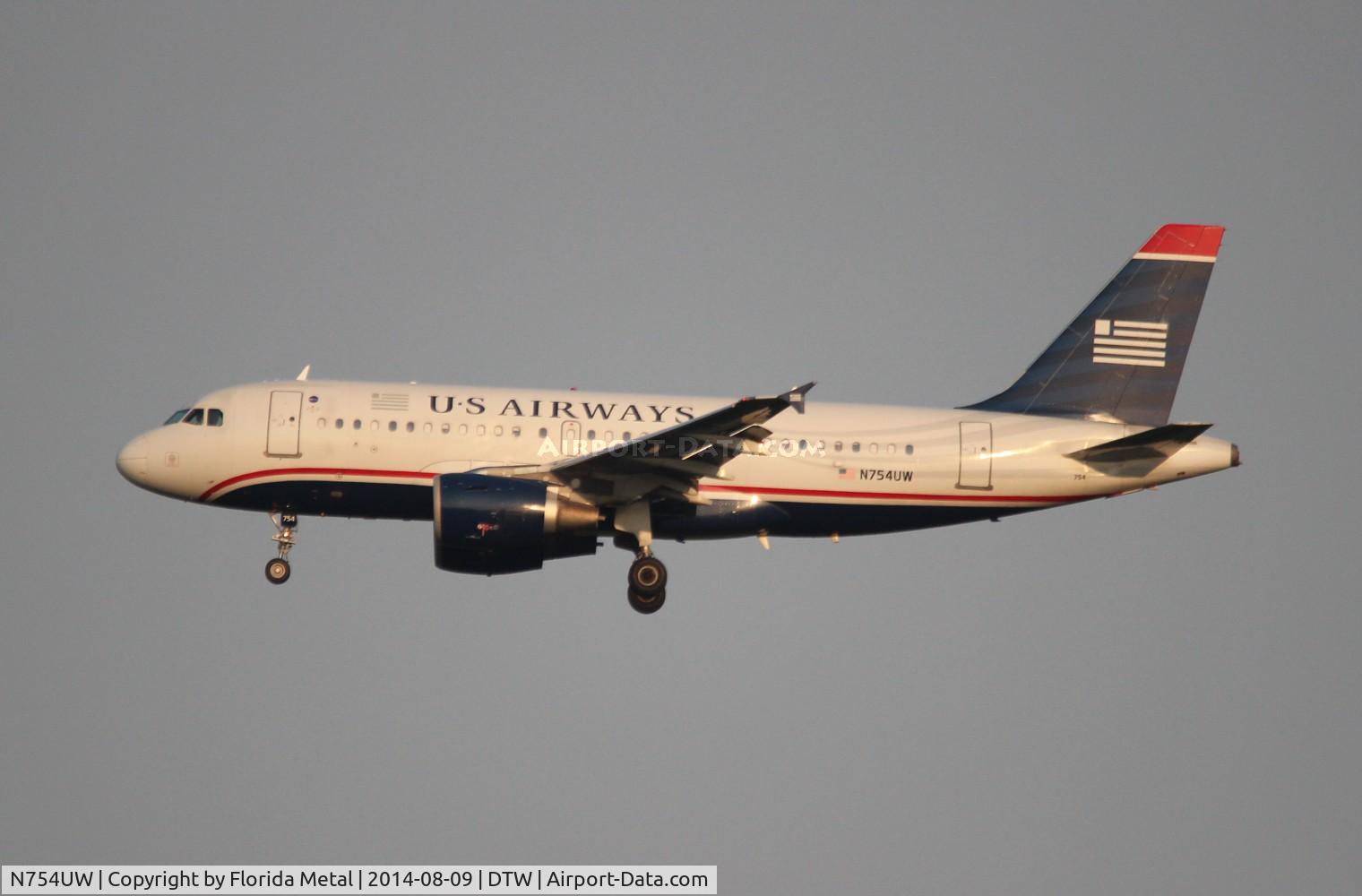 N754UW, 2000 Airbus A319-112 C/N 1328, USAirways A319