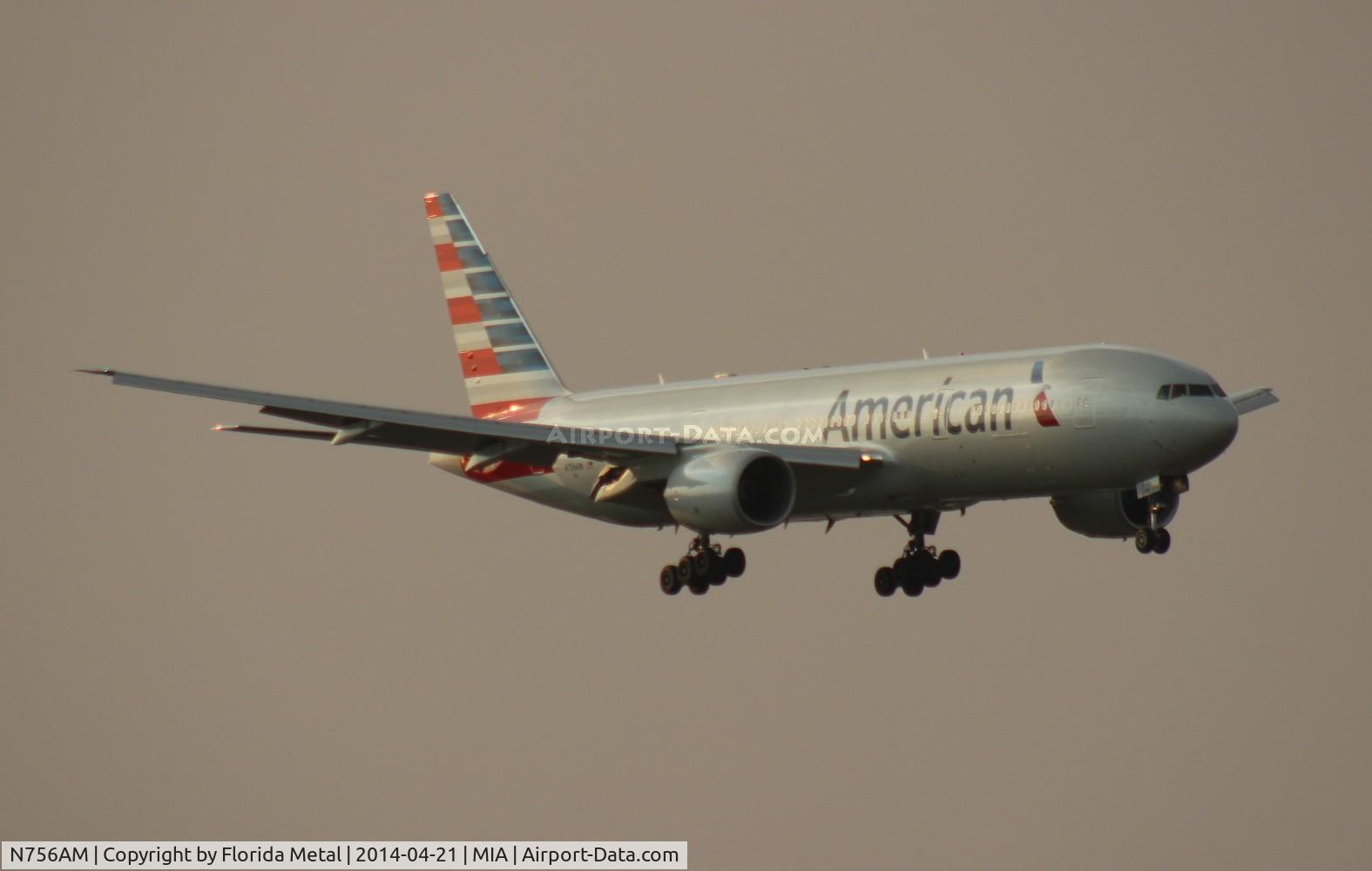 N756AM, 2001 Boeing 777-223 C/N 30264, American