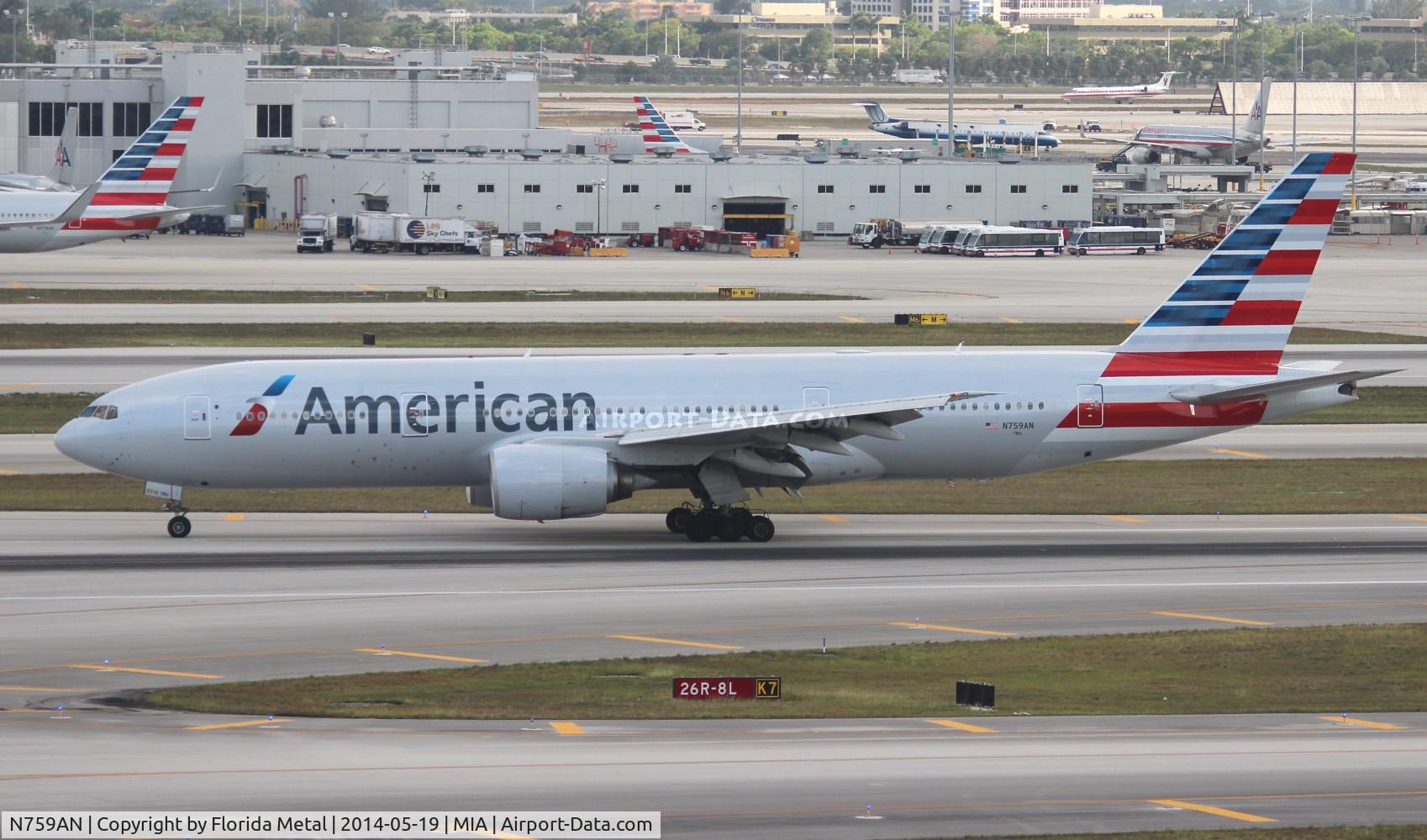 N759AN, 2001 Boeing 777-223/ER C/N 32638, American