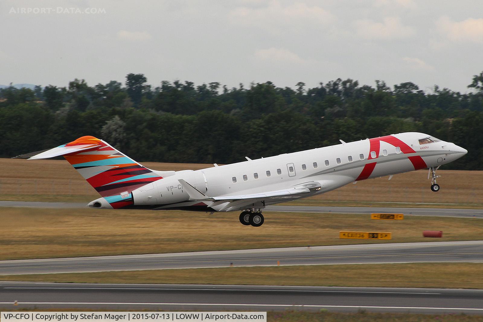 VP-CFO, 2013 Bombardier BD-700-1A10 Global 6000 C/N 9635, Global 6000 @ VIE