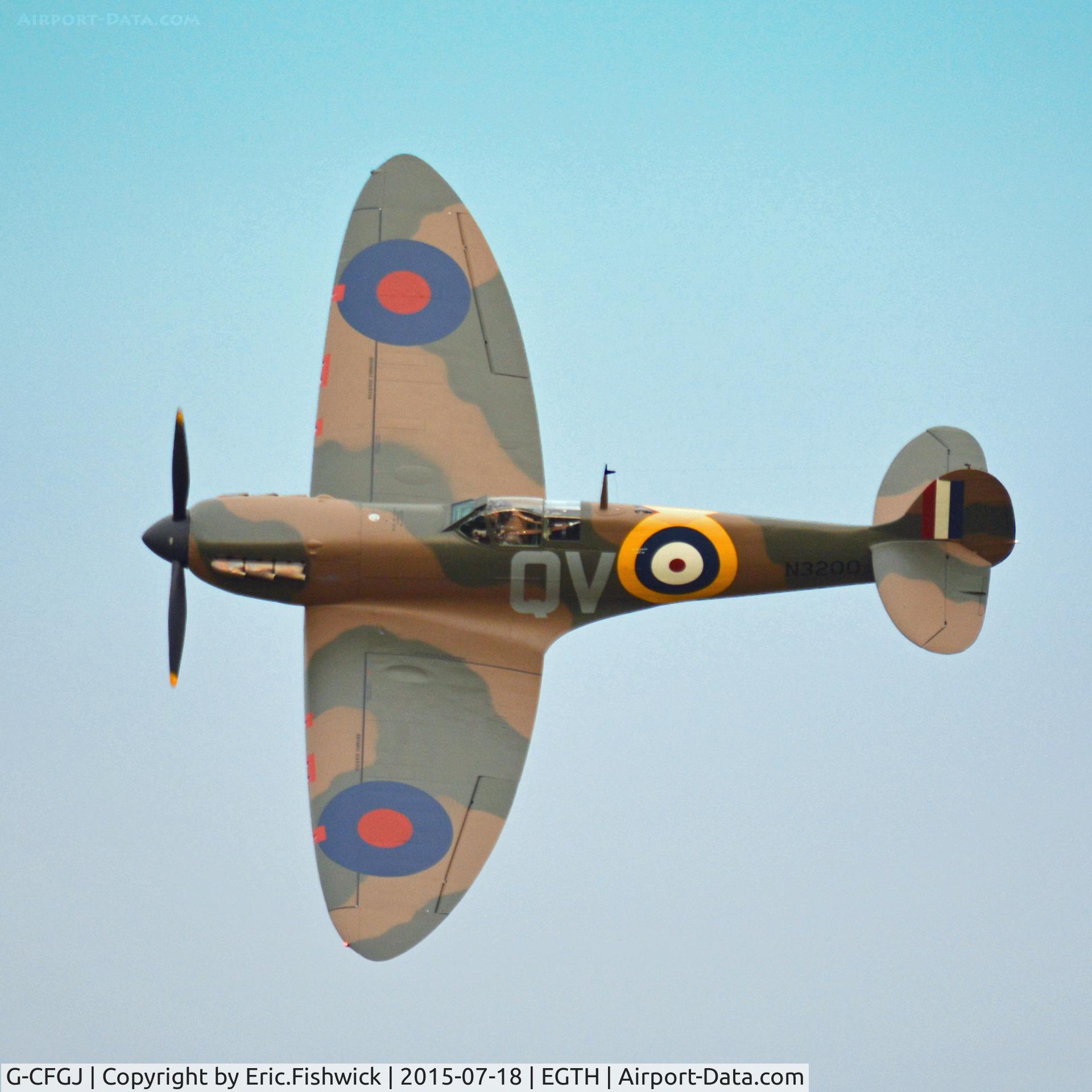 G-CFGJ, 1939 Supermarine Spitfire 1 C/N 441, 41. N3200 in display mode at Shuttleworth Best of British Airshow, July 2015