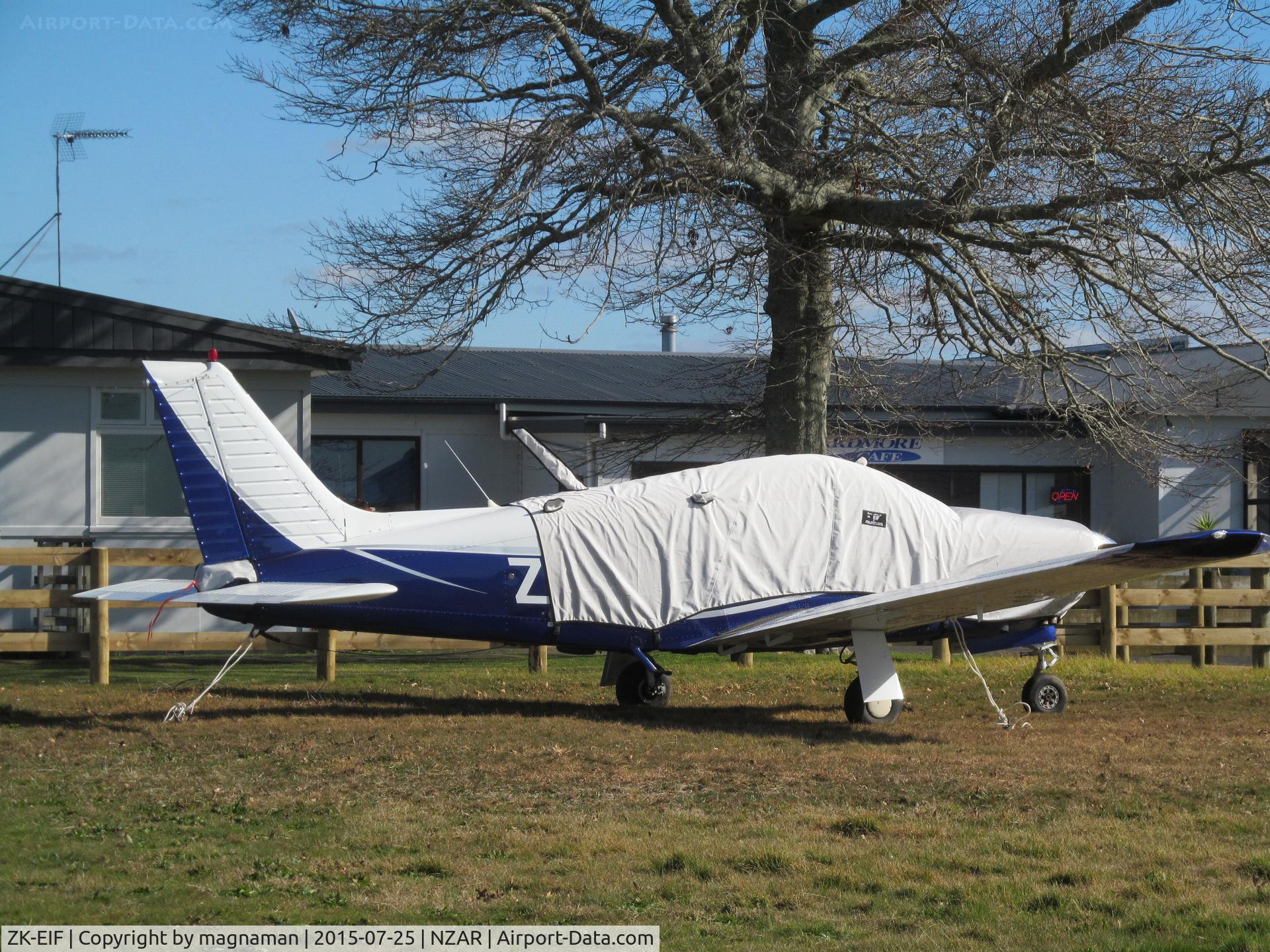 ZK-EIF, Piper PA-28R-201 Cherokee Arrow III C/N 28R-7837132, visiting Ardmore today