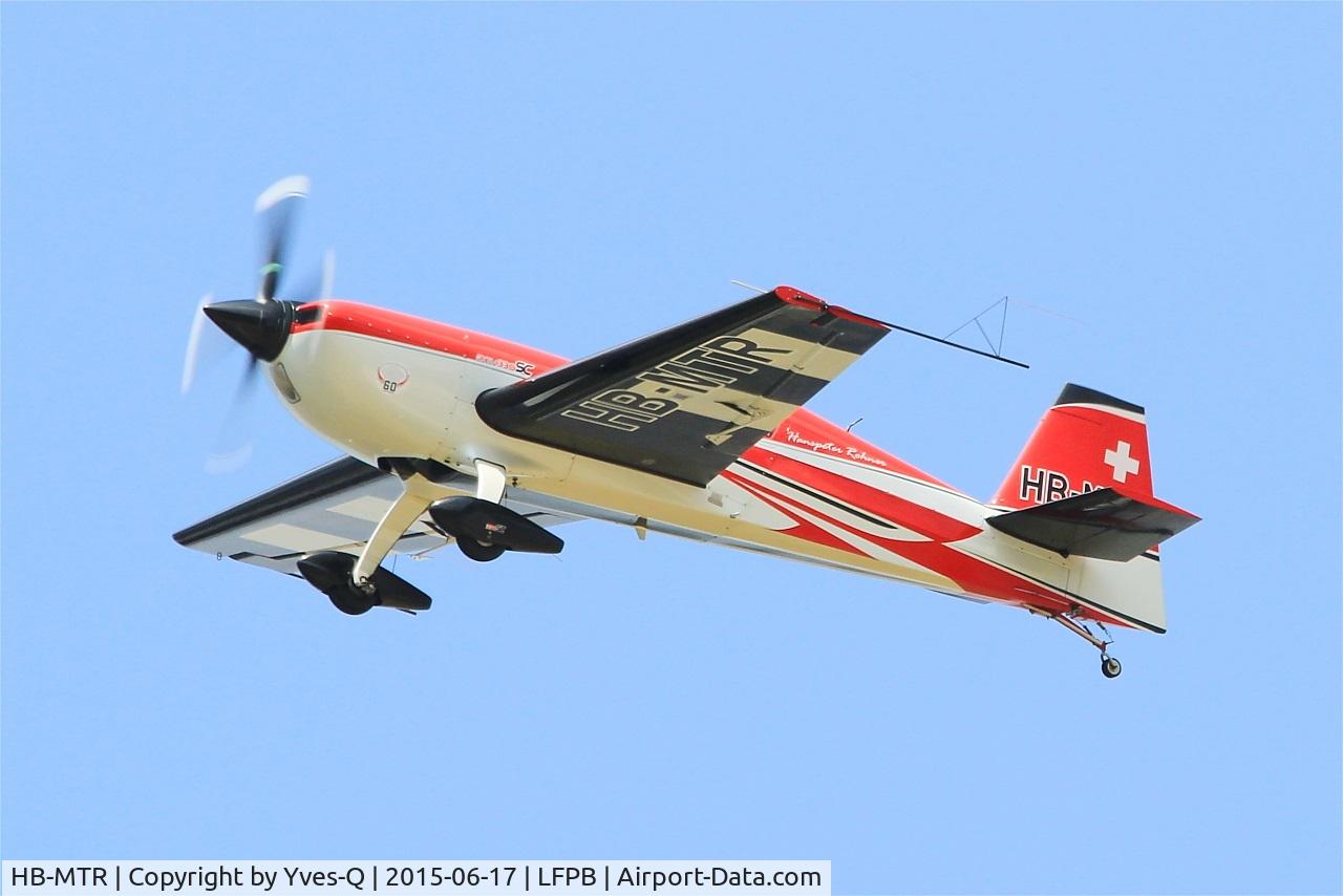 HB-MTR, 2011 Extra EA-330SC C/N SC027, Extra EA-330SC, On display, Paris-Le Bourget (LFPB-LBG) Air show 2015