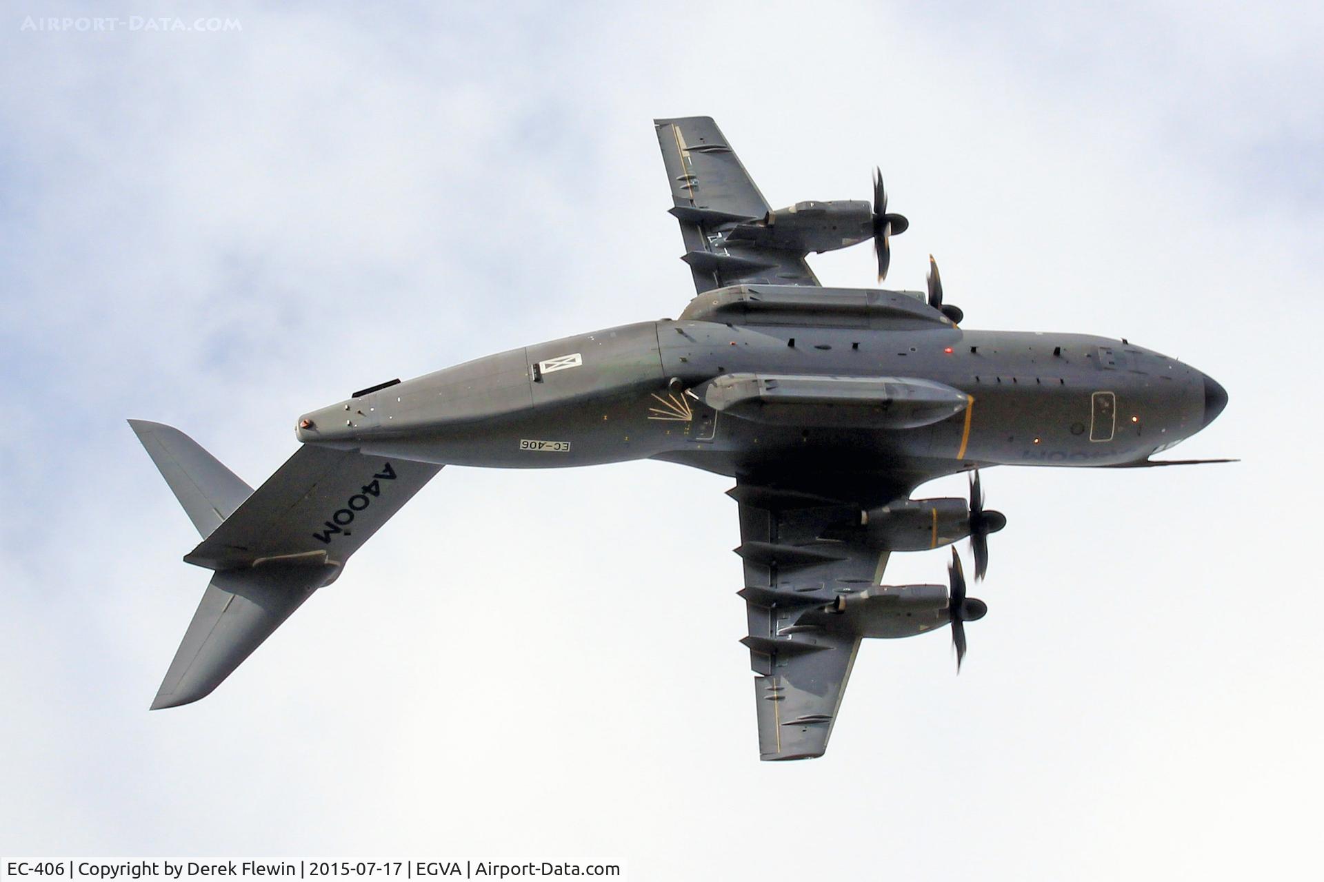 EC-406, 2011 Airbus A400M-180 Atlas C/N 006, A400M, future Hercules C-130K replacement, seen in inverted flight over the domestic site at RAF Fairford.