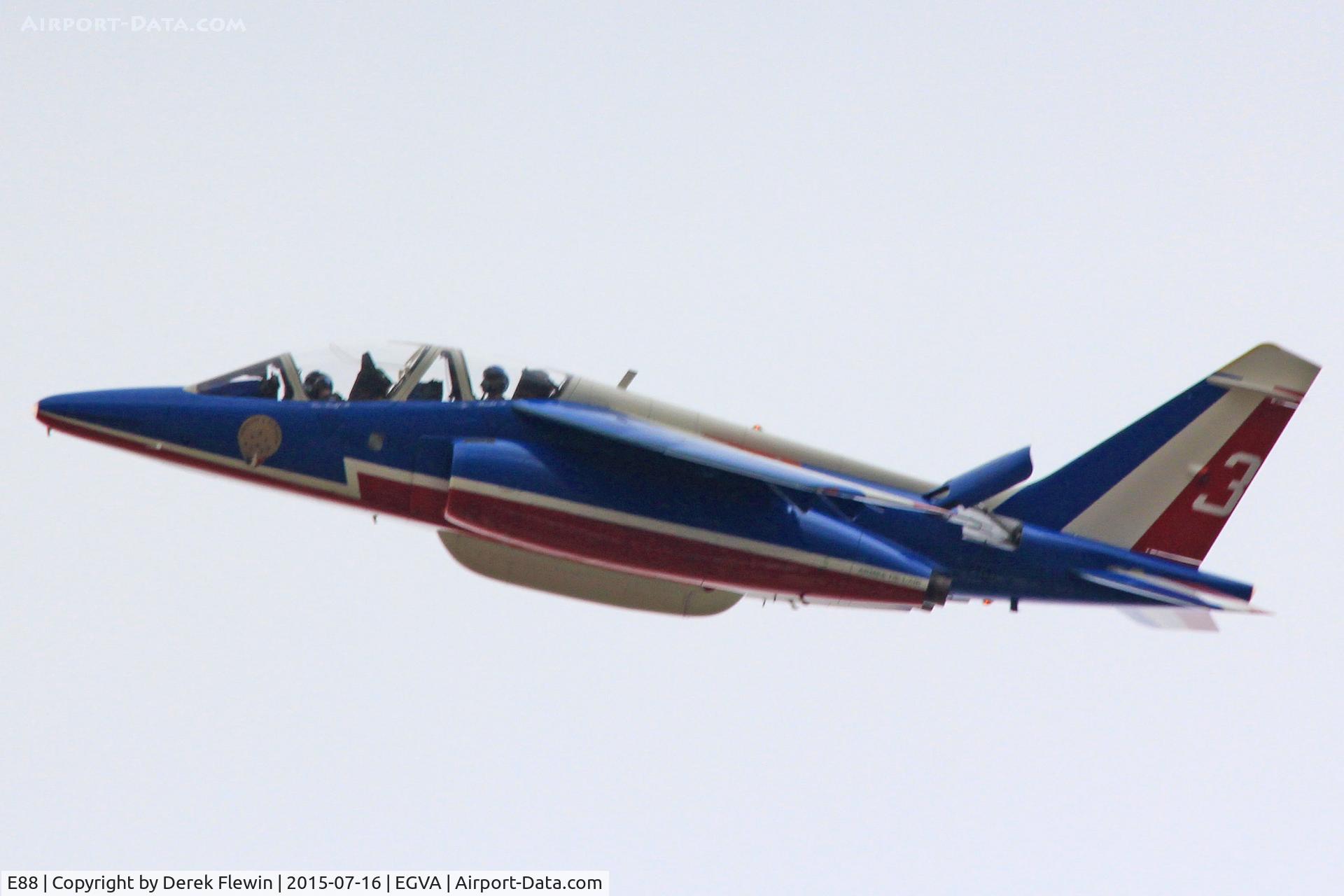 E88, Dassault-Dornier Alpha Jet E C/N E88, Alpha Jet E, Patrouille de France, Aérienne 701 Salon-de-Provence based, EPAA 20.300 Sqn, seen overflying the domestic site at RAF Fairford.