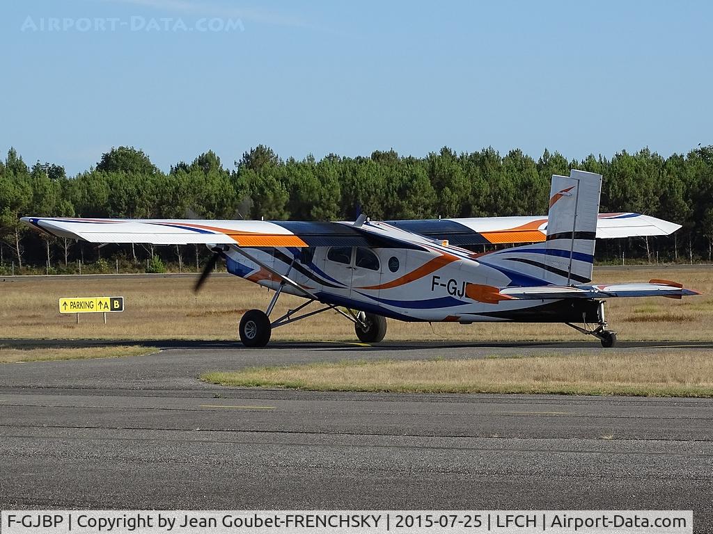 F-GJBP, Pilatus PC-6/B2-H4 Turbo Porter C/N 716, SPACE DROPPING
