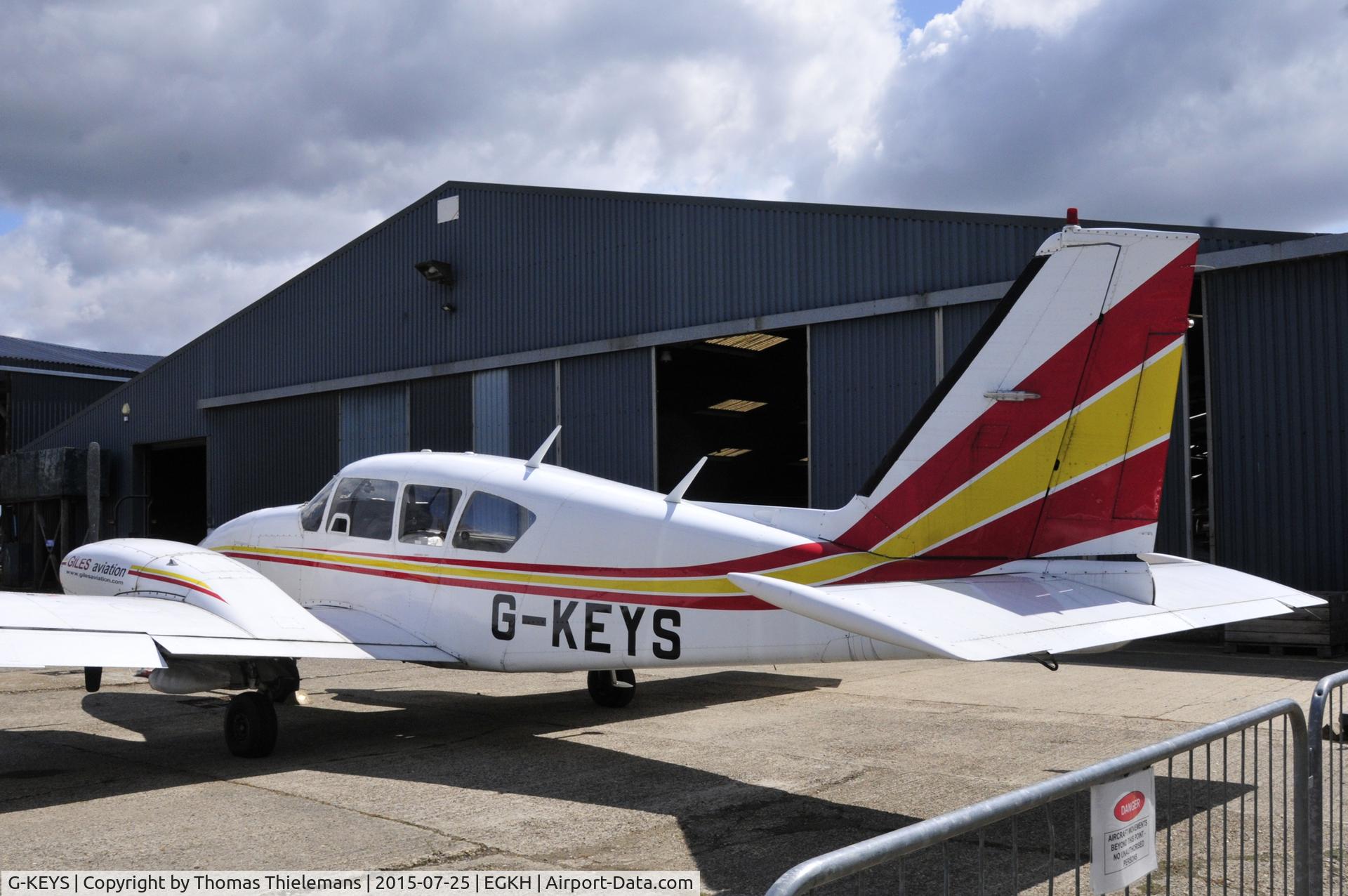 G-KEYS, 1978 Piper PA-23-250 Aztec F C/N 27-7854052, Parked