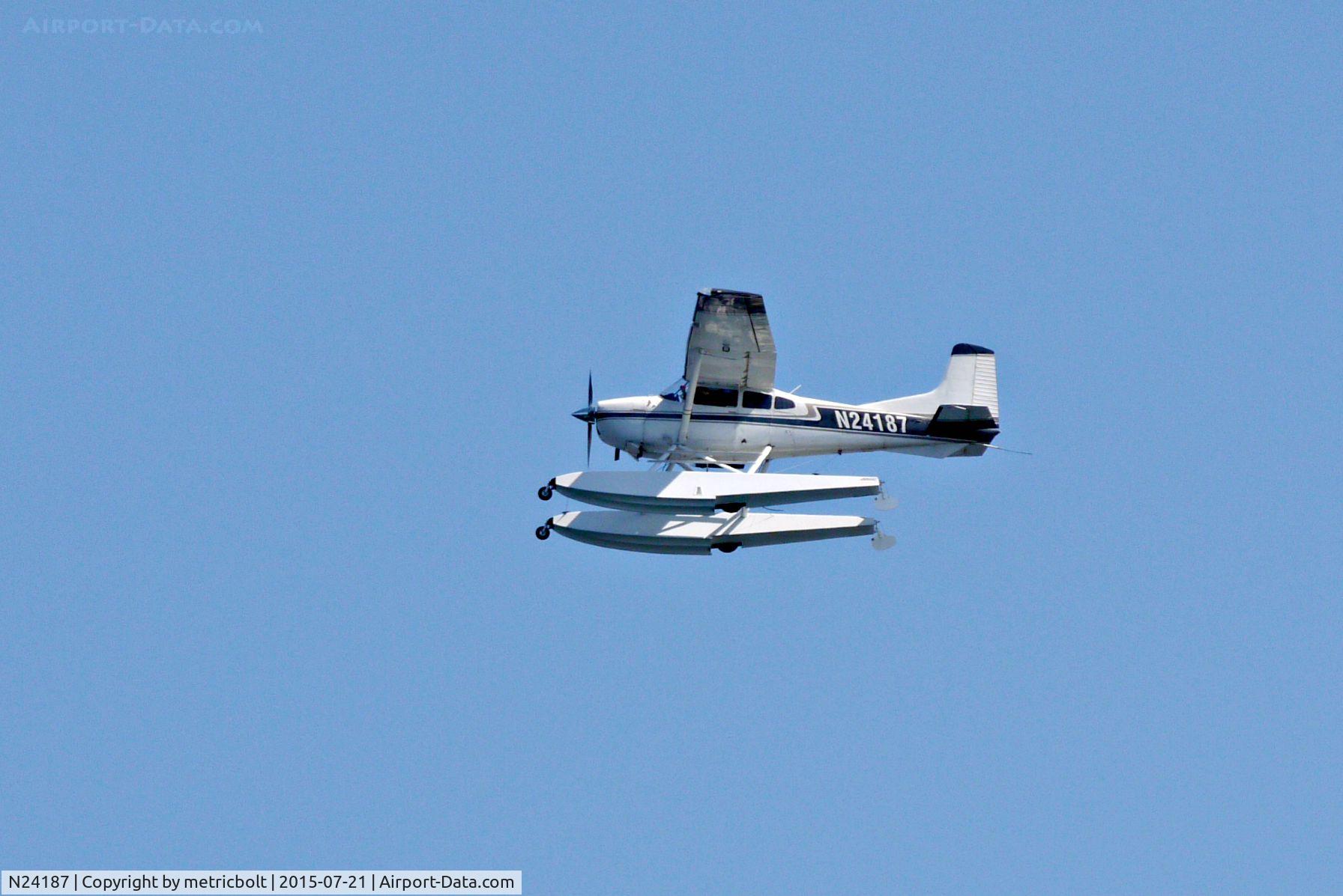 N24187, 1972 Cessna A185E Skywagon 185 C/N 18502031, Inflight over Alaska