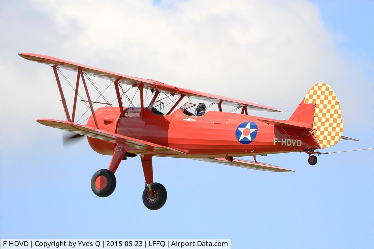 F-HDVD, 1940 Boeing A75N1 (PT-17) C/N 75-940, Boeing A75N1 (PT17), Take off rwy 28, La Ferté-Alais airfield (LFFQ) Airshow 2015