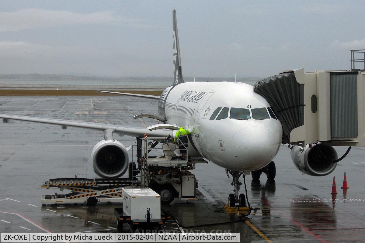 ZK-OXE, 2014 Airbus A320-232 C/N 5993, At Auckland