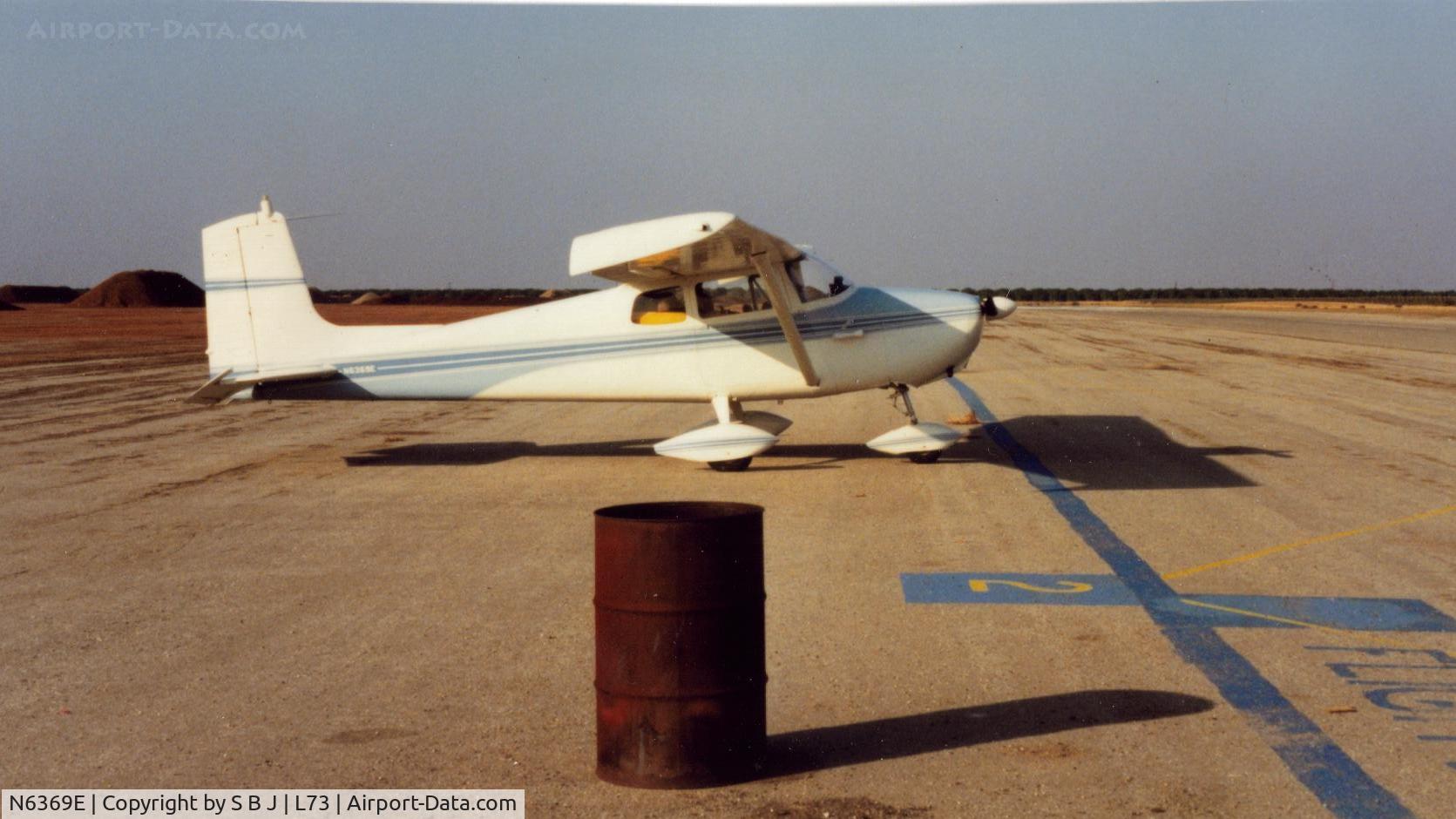 N6369E, 1959 Cessna 172 C/N 46469, N6369E at Poso Kern airport. What the blue lines are for,I have no idea.