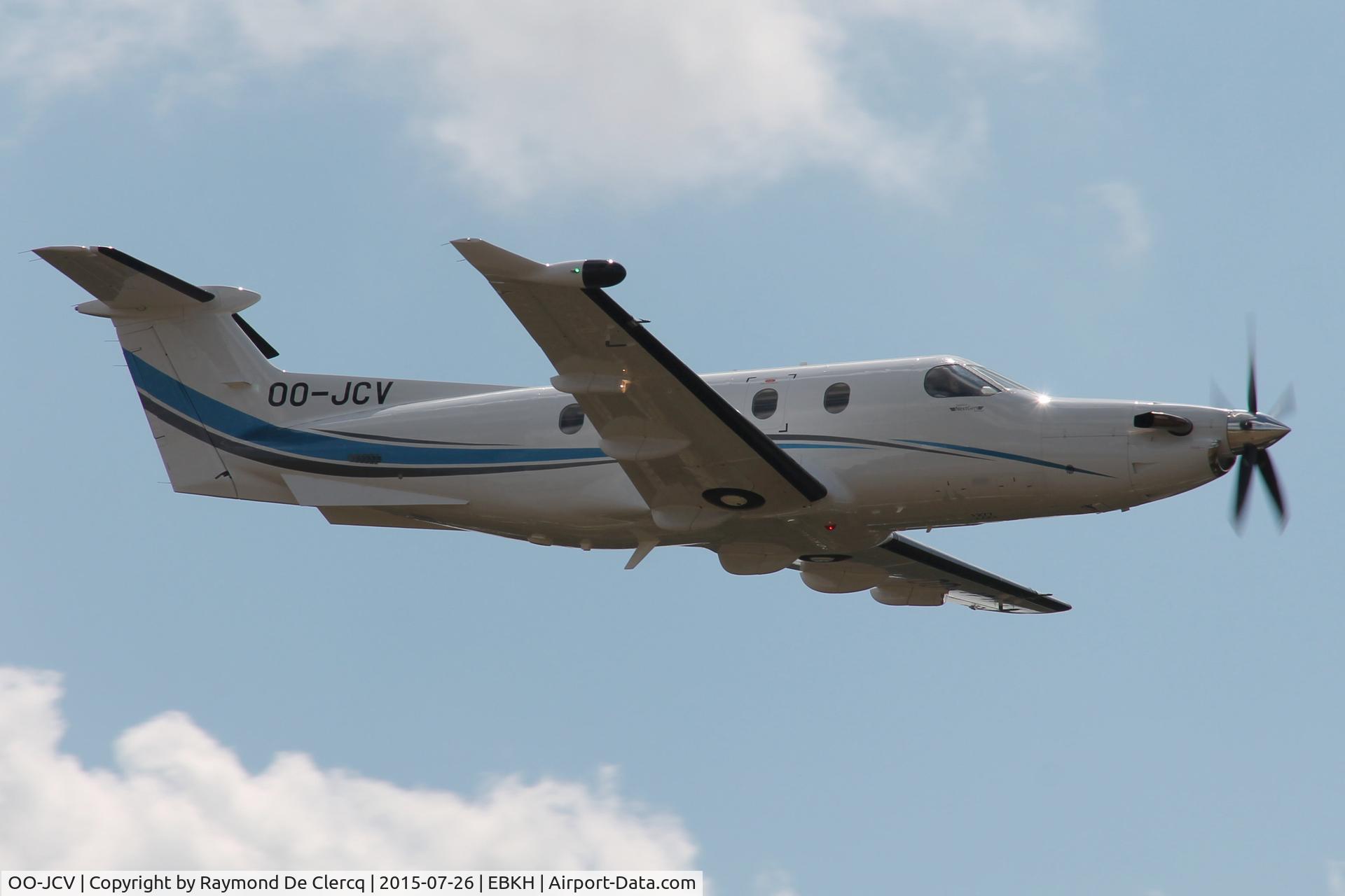 OO-JCV, 2011 Pilatus PC-12/47E C/N 1277, Low pass at the Keiheuvel fly-in.