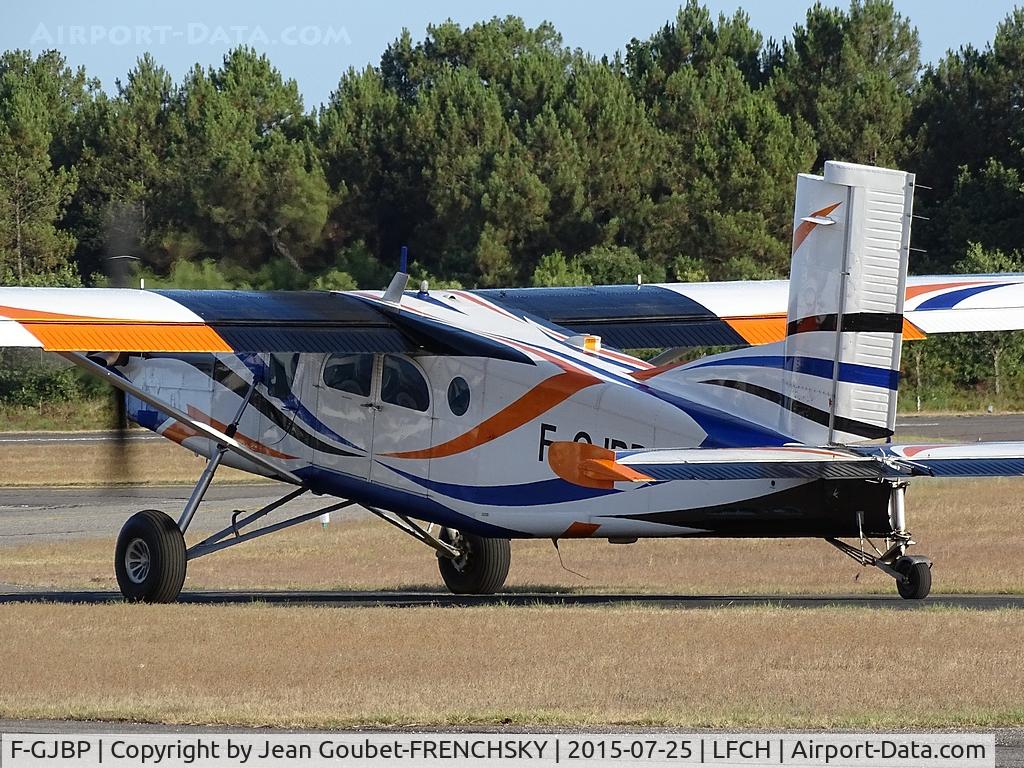F-GJBP, Pilatus PC-6/B2-H4 Turbo Porter C/N 716, SPACE DROPPING