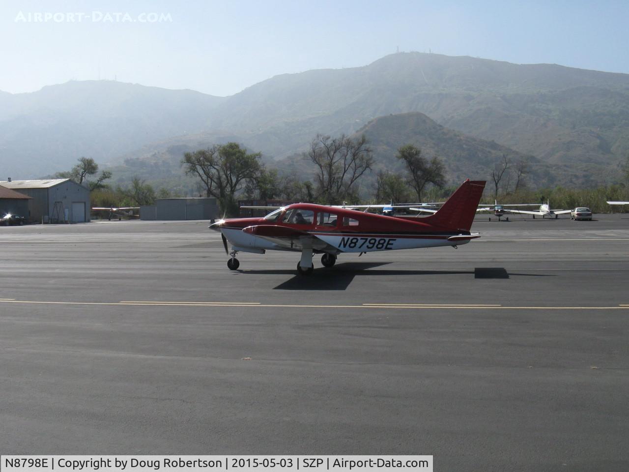 N8798E, 1976 Piper PA-28R-200 Cherokee Arrow II C/N 28R-7635215, 1976 Piper PA-28R-200 ARROW II, Lycoming O&VO-360 200 Hp, taxi to Rwy 22