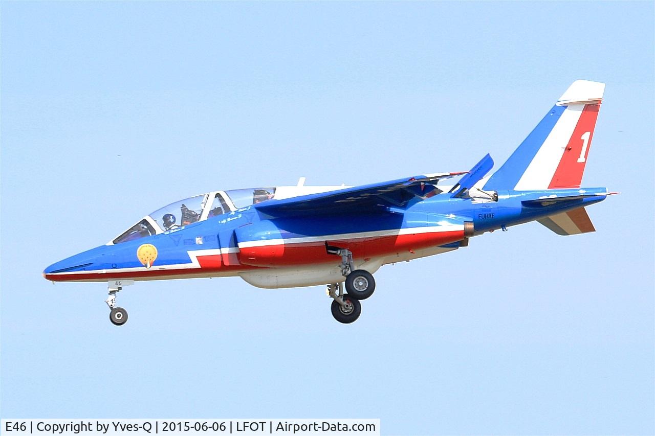 E46, Dassault-Dornier Alpha Jet E C/N E46, Dassault-Dornier Alpha Jet E (F-UHRF), Athos 01 of Patrouille de France 2015, Short approach rwy 02, Tours Air Base 705 (LFOT-TUF) Air show 2015