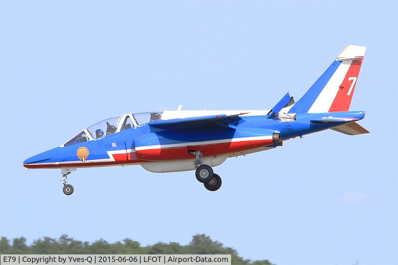 E79, Dassault-Dornier Alpha Jet E C/N E79, Dassault-Dornier Alpha Jet E (F-TENA), Athos 07 of Patrouille de France 2015, Short approach rwy 02, Tours Air Base 705 (LFOT-TUF) Air show 2015