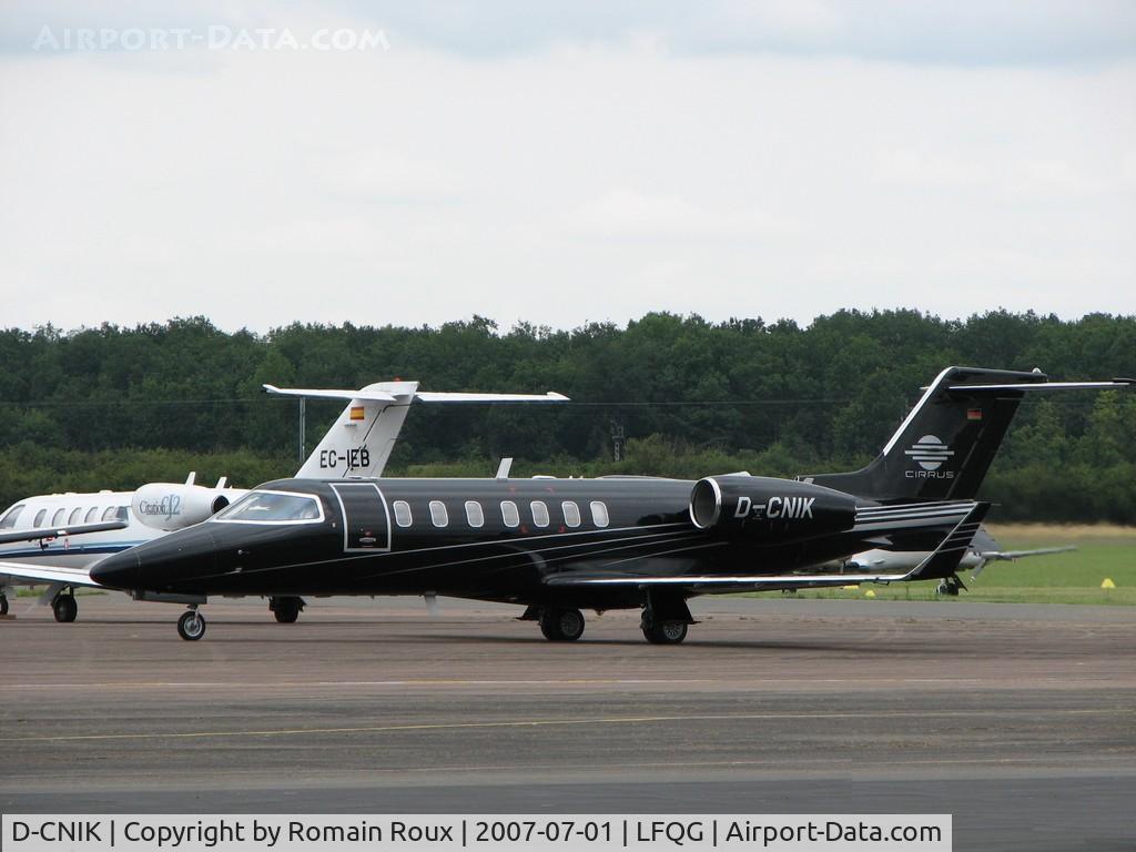 D-CNIK, 2004 Learjet 40 C/N 45-2006, Taxiing