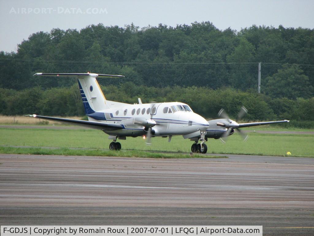 F-GDJS, 1983 Beech B200 King Air C/N BB-1116, Taxiing