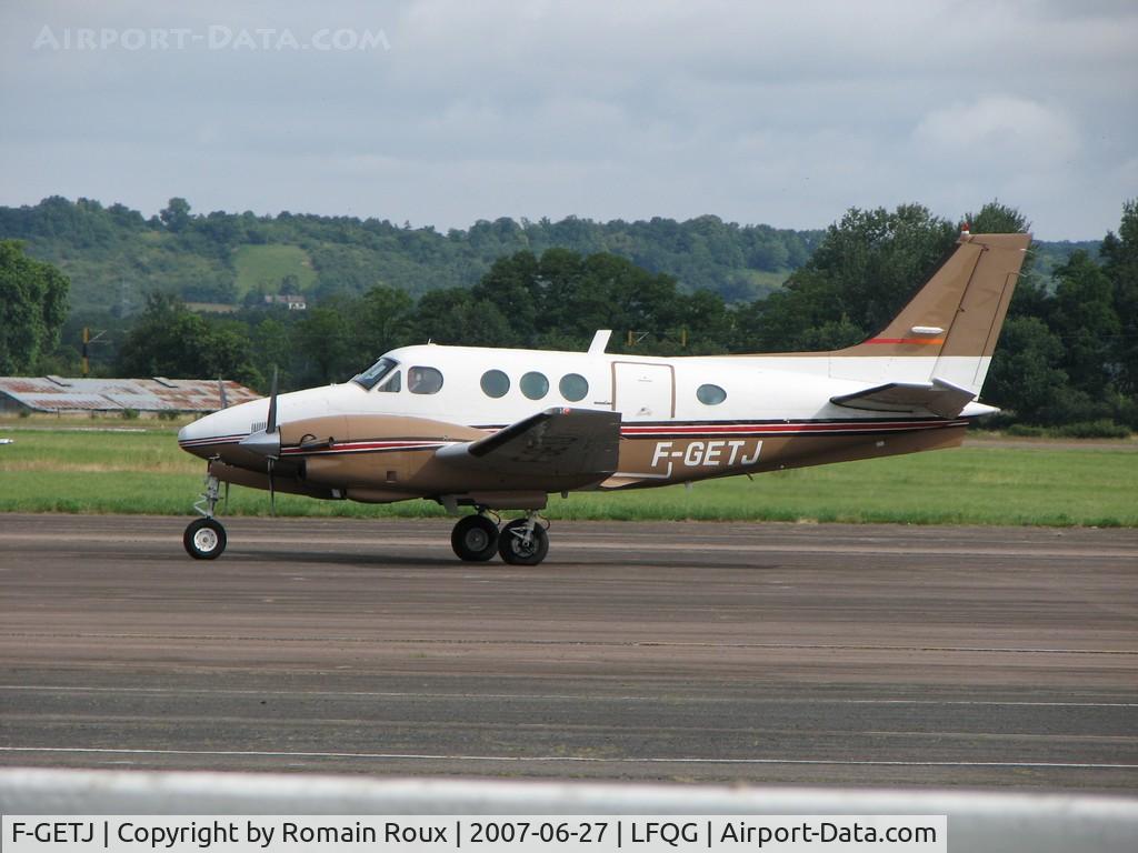 F-GETJ, 1978 Beech E90 King Air C/N LW-296, Taxiing