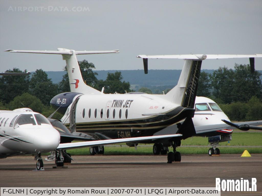 F-GLNH, 1993 Beech 1900D C/N UE-73, Parked