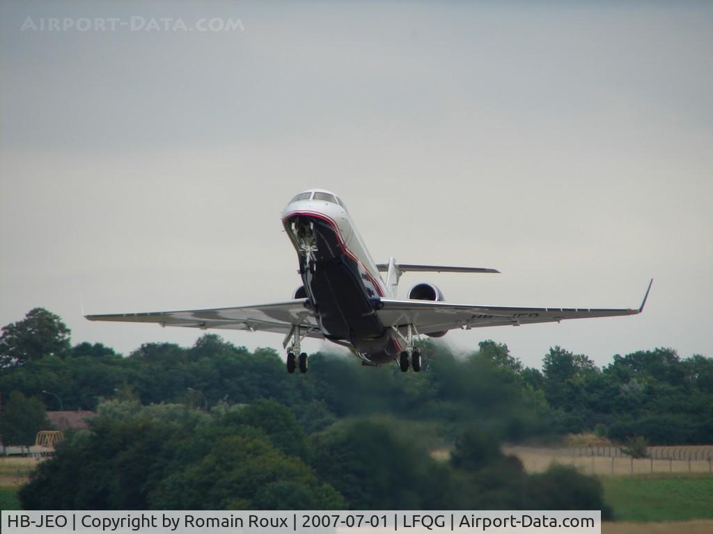 HB-JEO, 2004 Embraer EMB-135BJ Legacy C/N 14500802, Take off