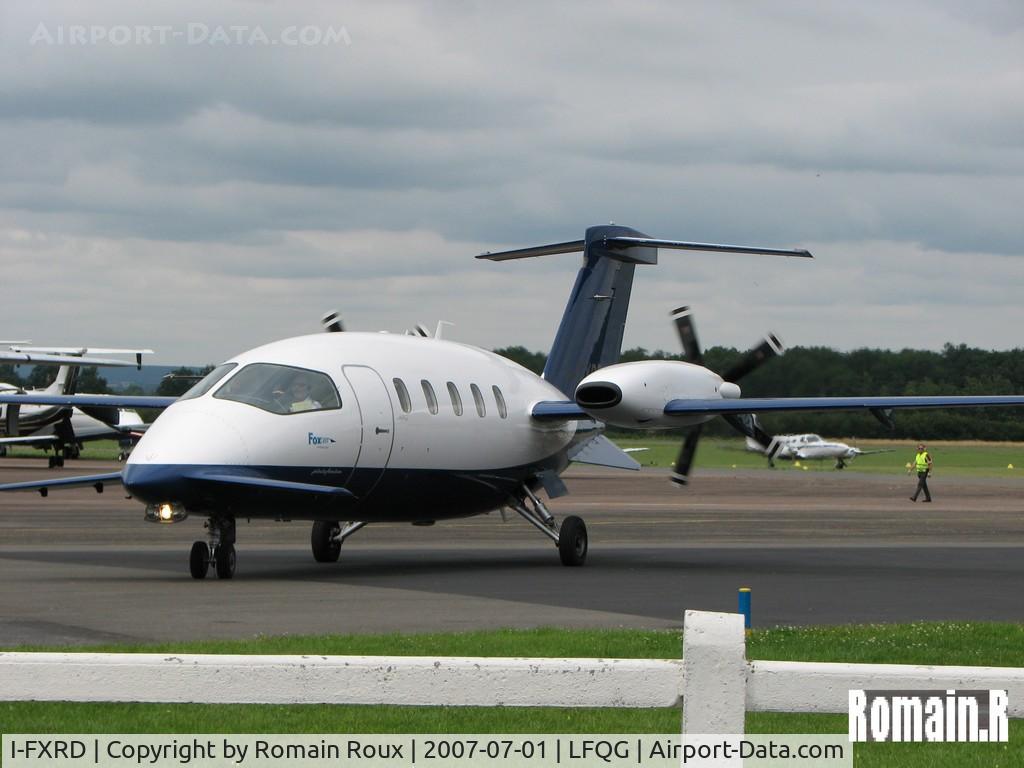I-FXRD, 2003 Piaggio P-180 Avanti C/N 1067, Taxiing