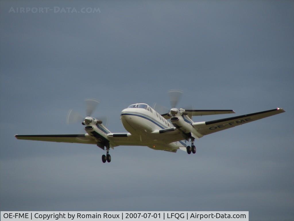OE-FME, 1993 Beech Super King Air 300WL C/N FA-228, Take off