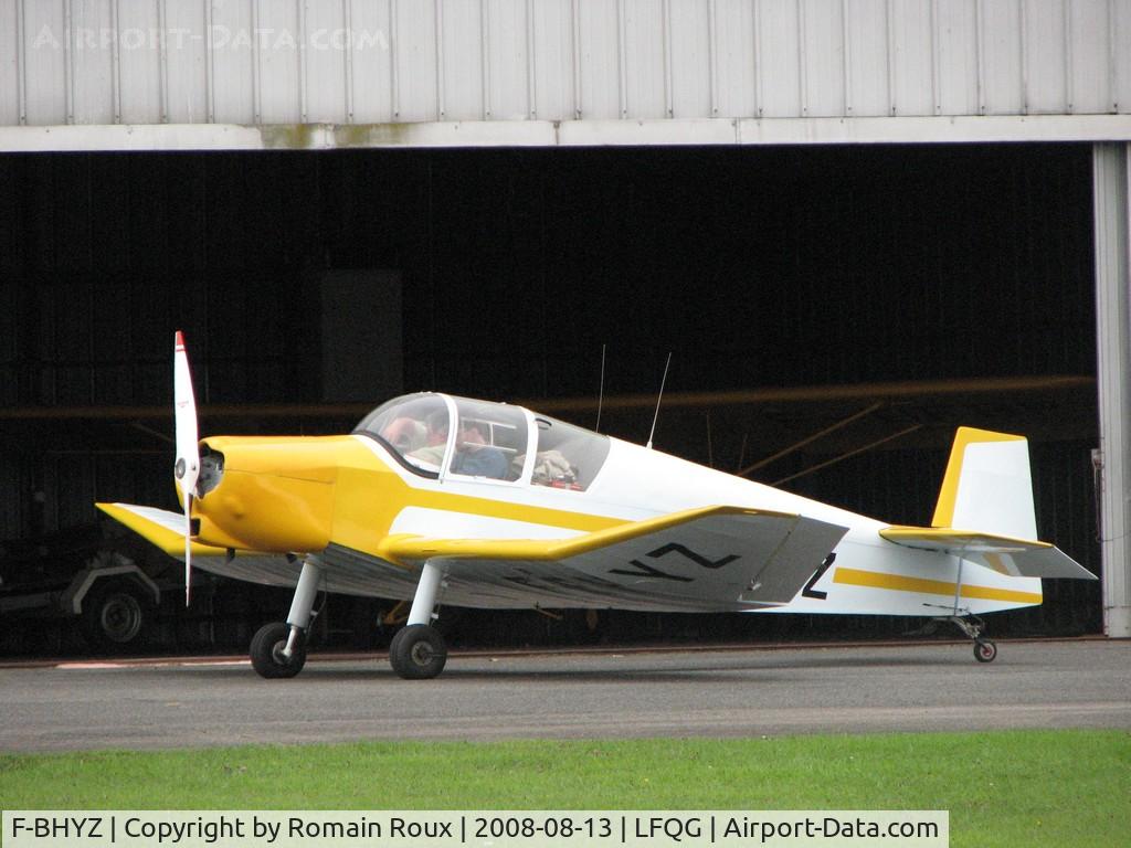 F-BHYZ, 1957 Wassmer (Jodel) D-120 Paris Nice C/N 69, Parked