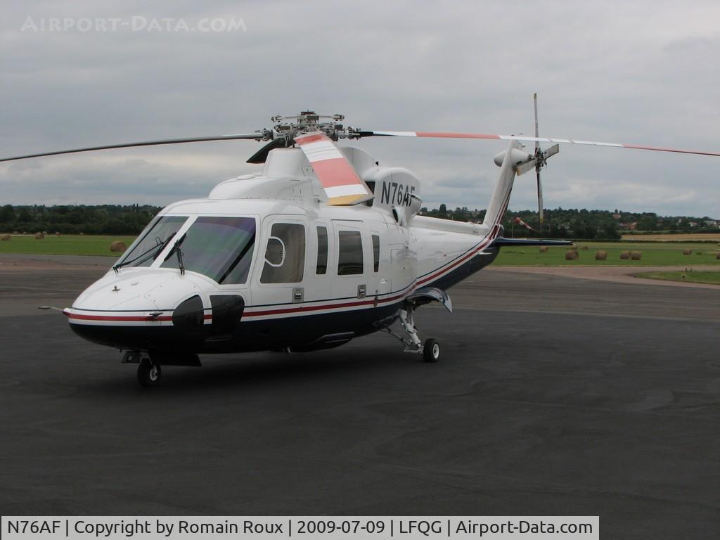 N76AF, 2003 Sikorsky S-76C C/N 760533, Parked