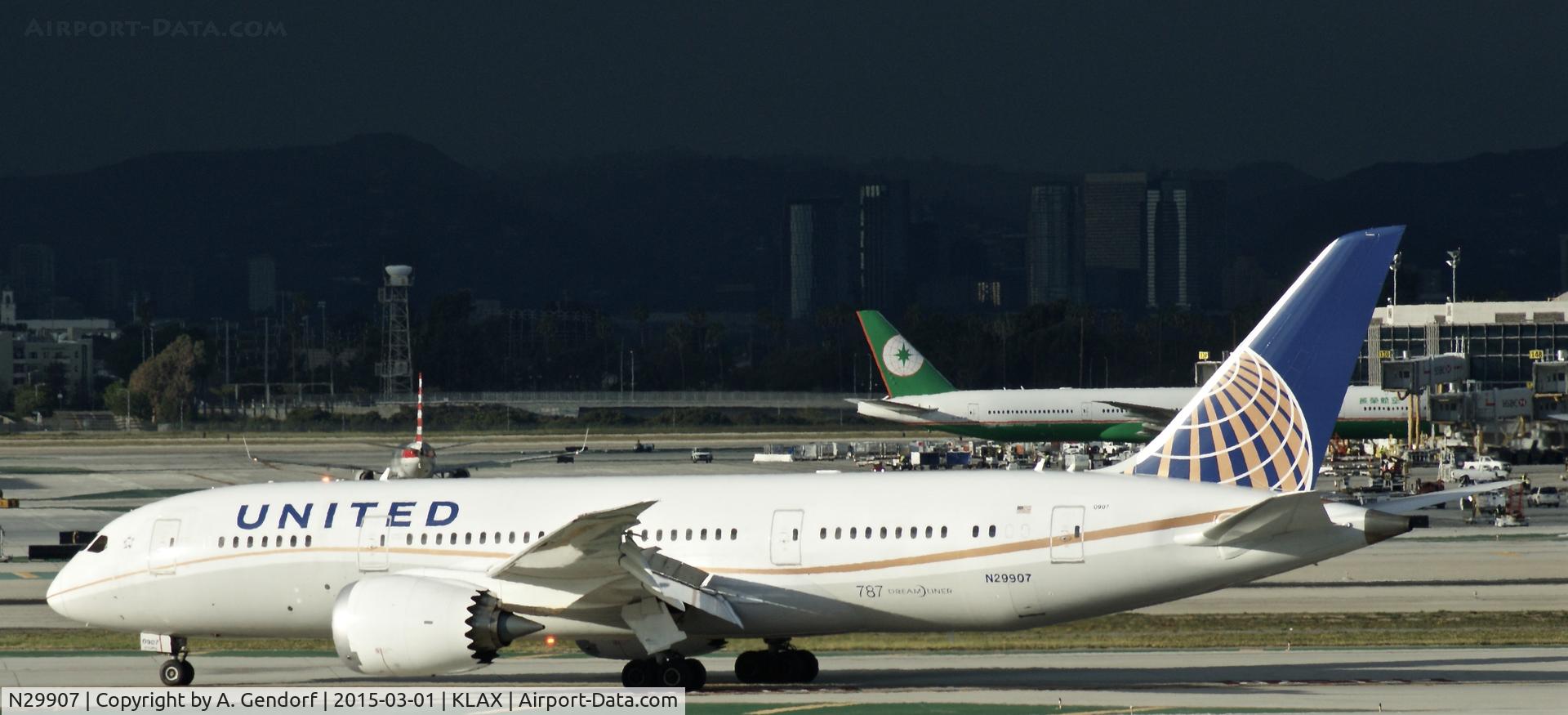 N29907, 2013 Boeing 787-8 Dreamliner C/N 34830, United, is here shortly after landing at Los Angeles Int'l(KLAX)