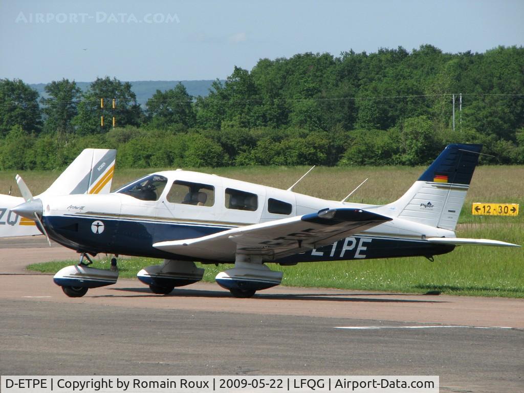 D-ETPE, Piper PA-28-181 Archer 3 C/N 2843003, Parked