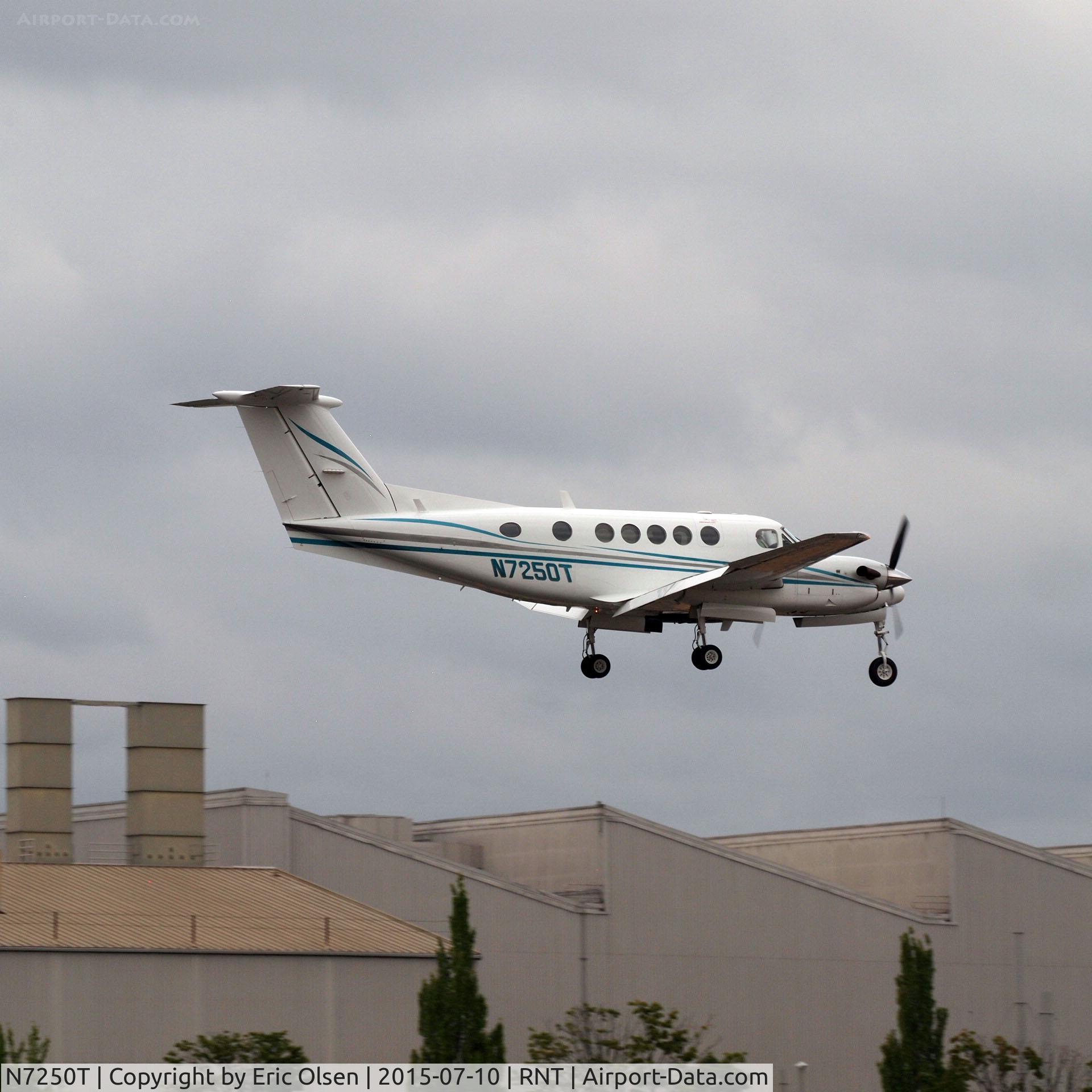 N7250T, 1985 Beech B200 King Air C/N BB-1237, 1985 Beech coming in for a landing