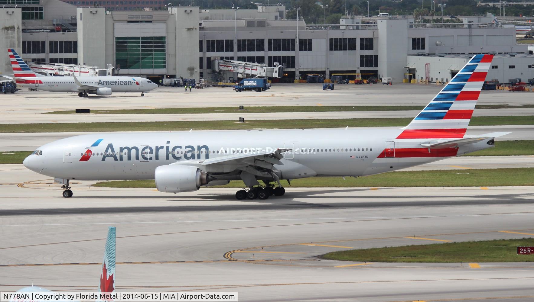 N778AN, 1999 Boeing 777-223 C/N 29587, American