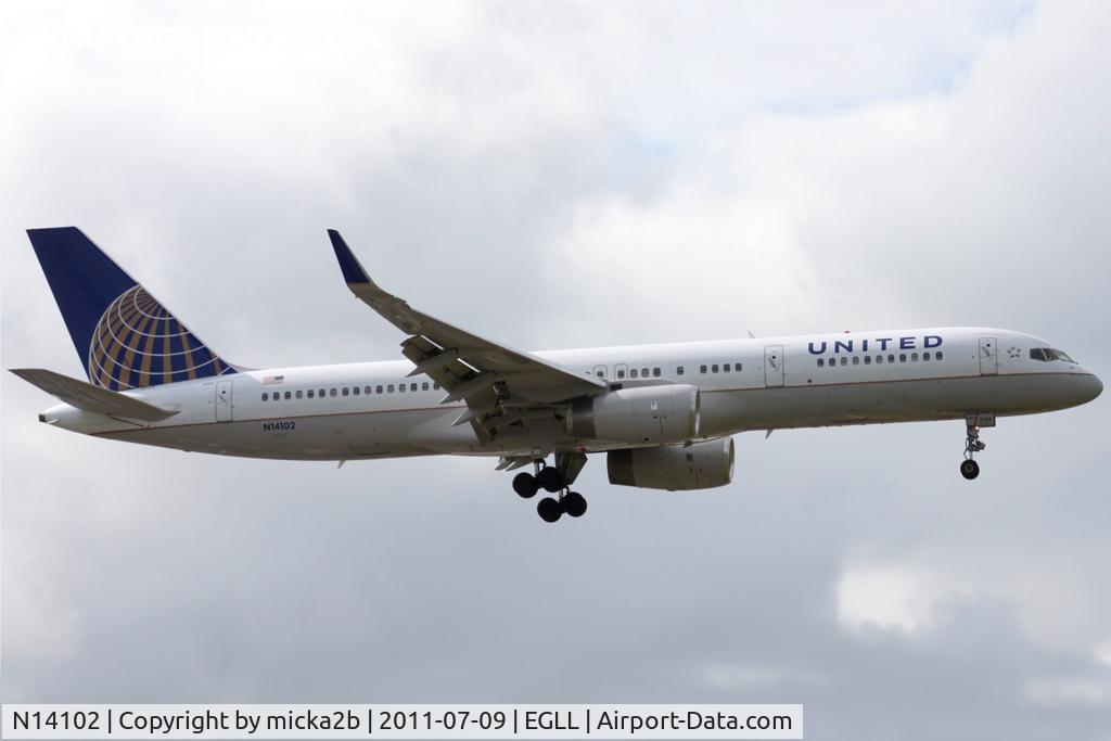 N14102, 1994 Boeing 757-224 C/N 27292, Landing