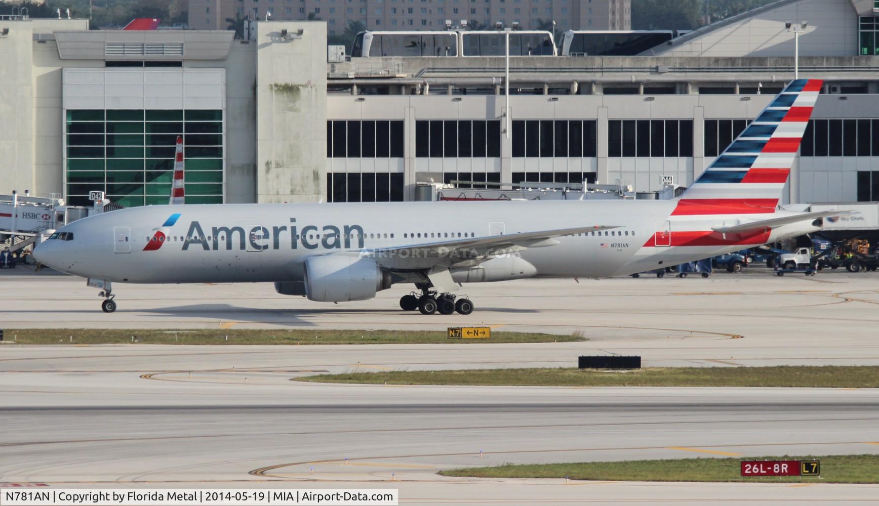 N781AN, 2000 Boeing 777-223 C/N 29586, American