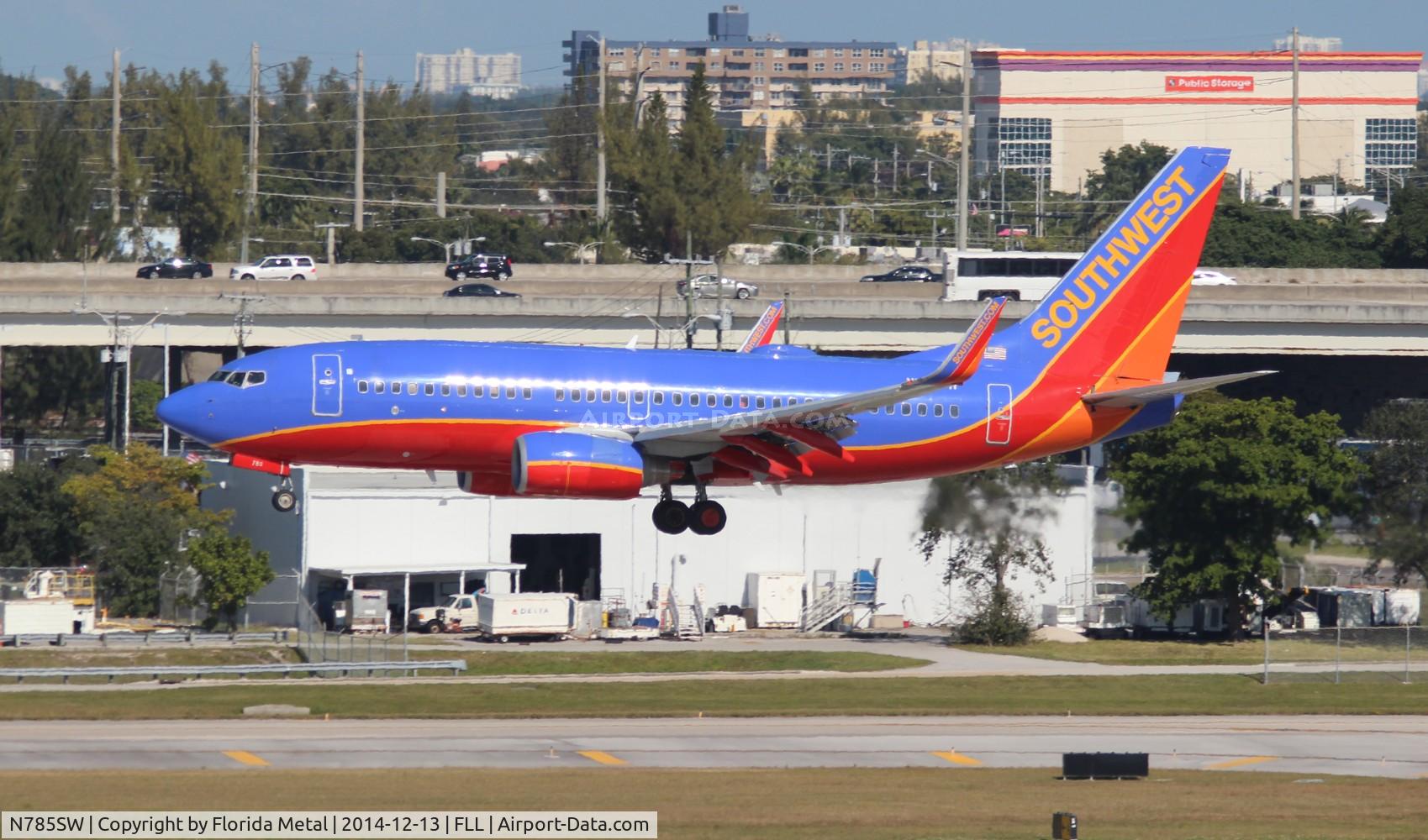 N785SW, 2000 Boeing 737-7H4 C/N 30602, Southwest