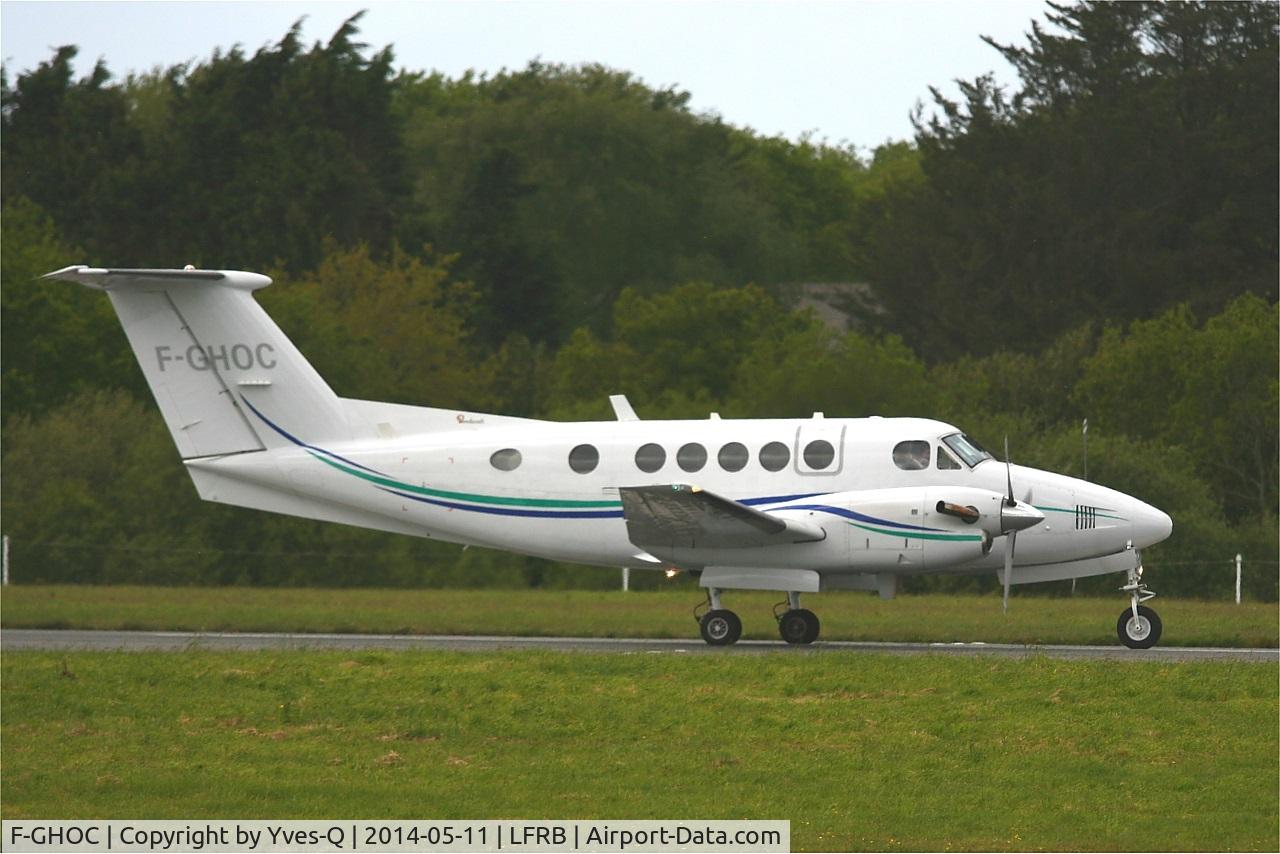 F-GHOC, 1978 Beech 200 Super King Air C/N BB-406, Beech 200 Super King Air, Taxiing to holding point rwy 25L, Brest-Bretagne airport (LFRB-BES)