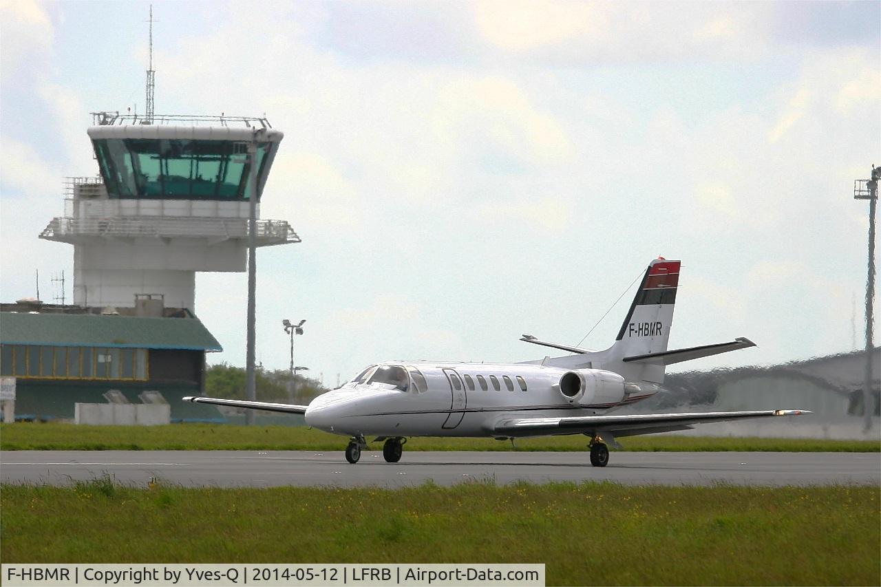 F-HBMR, 1992 Cessna 550 Citation II C/N 550-0717, Cessna 550 Citation II, Taxiing to holding point rwy 25L, Brest-Bretagne airport (LFRB-BES)
