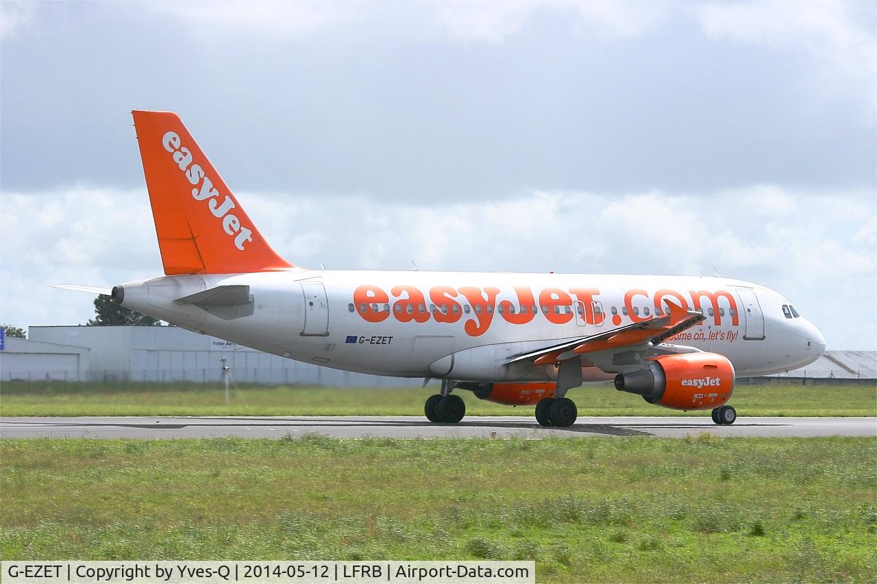 G-EZET, 2004 Airbus A319-111 C/N 2271, Airbus A319-111, Take off rwy 25L, Brest-Bretagne airport (LFRB-BES)